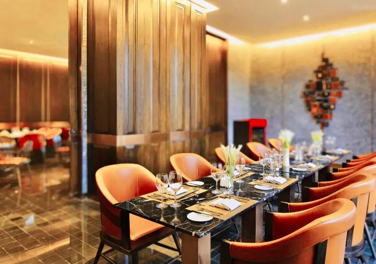 Restaurant/Places to Eat in Crowne Plaza Kunming City Centre, an IHG Hotel