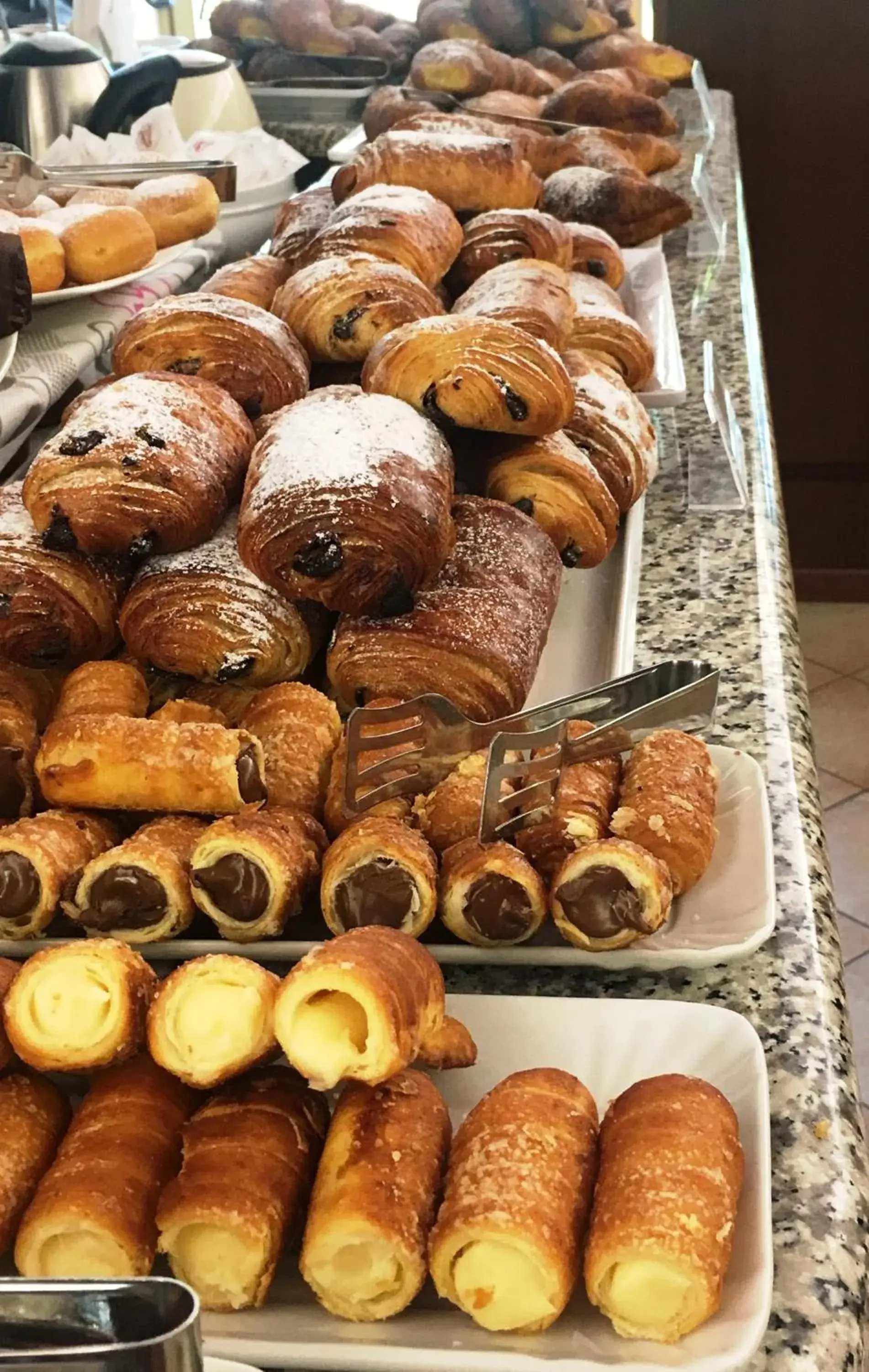 Buffet breakfast, Food in Albergo Visconti