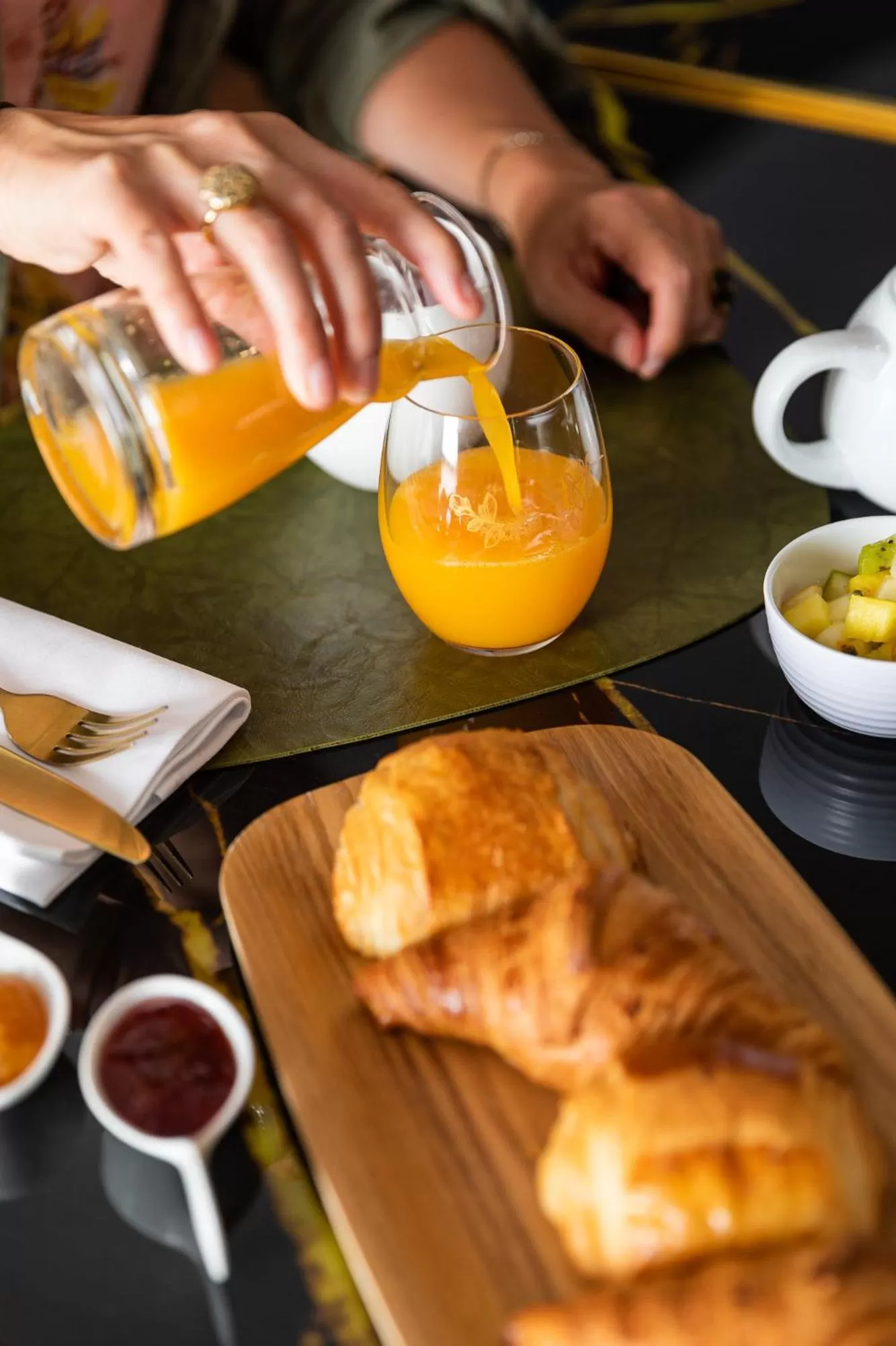 Breakfast in Hôtel - Restaurant Le Globe