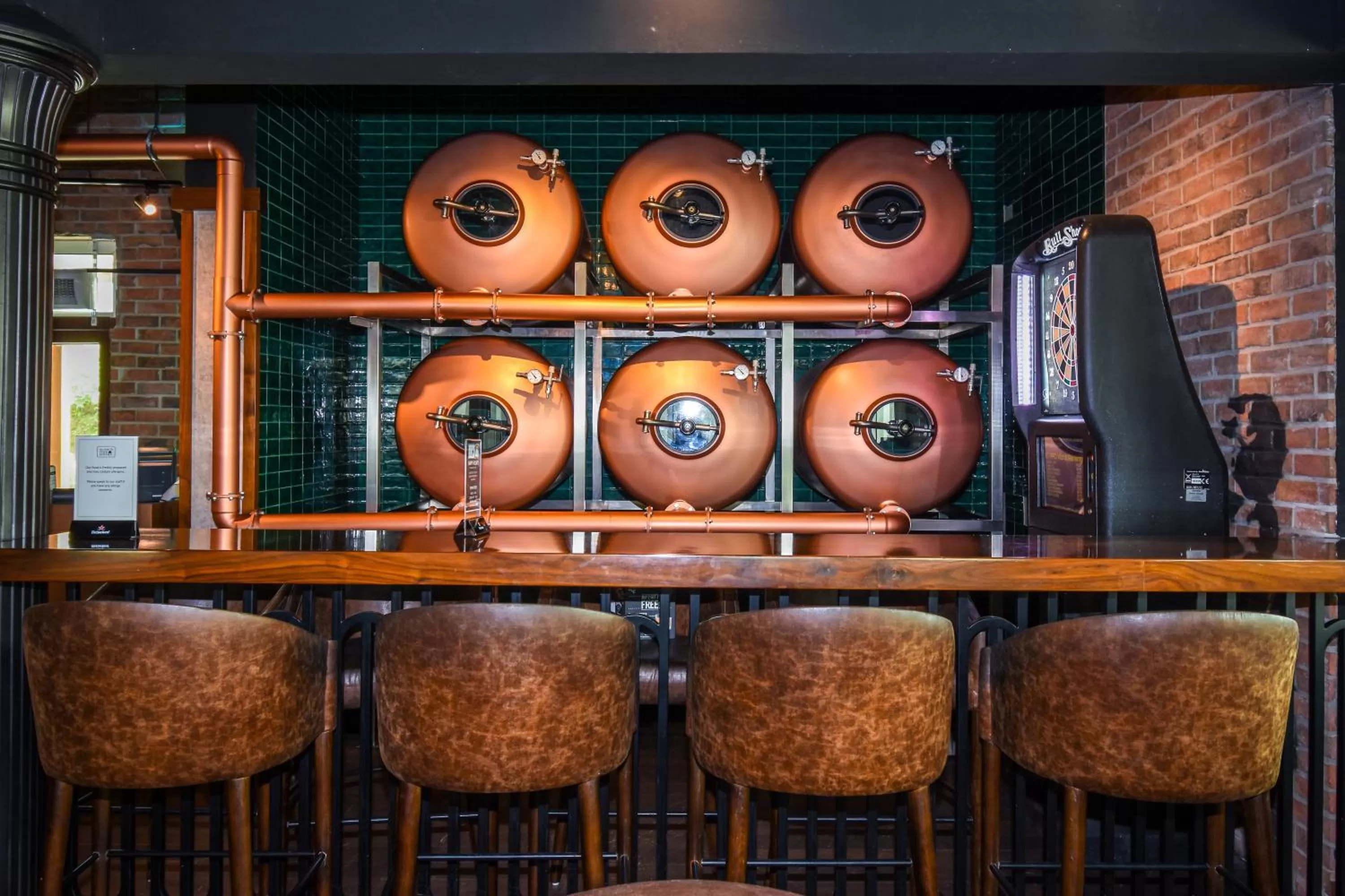 Lounge or bar in Premier Inn Dubai Investments Park - An Emirates Group Company