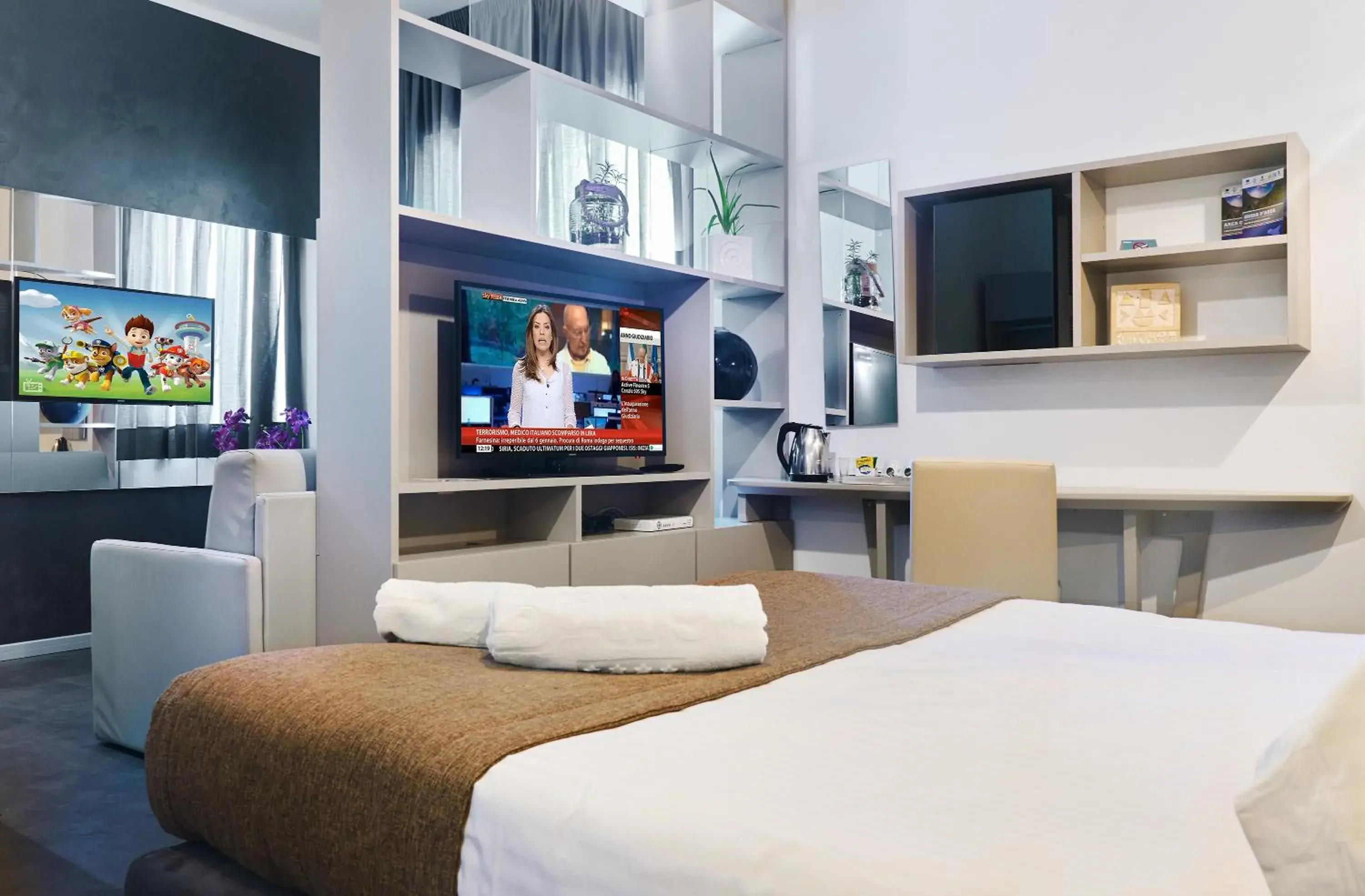 TV/Entertainment Center in Hotel La Battigia