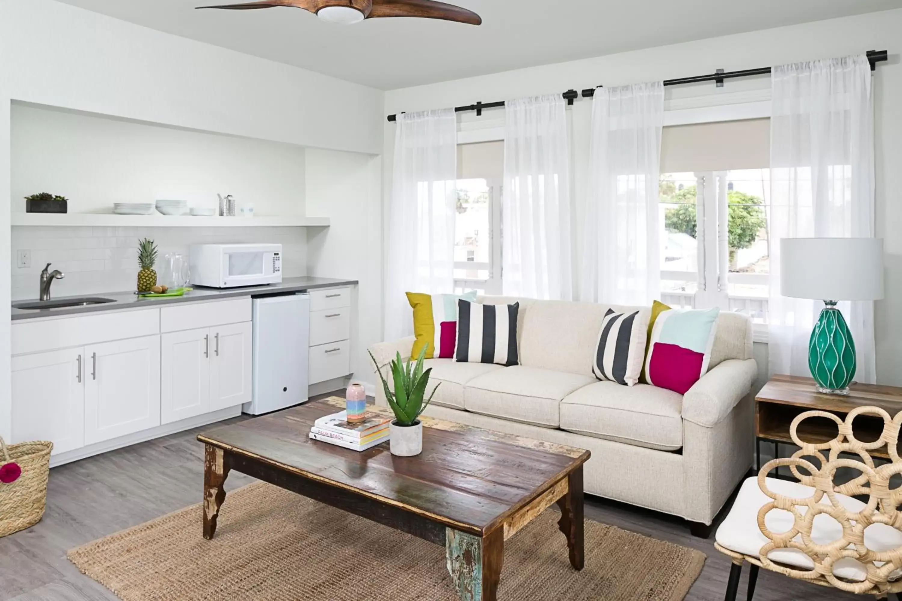 Kitchen or kitchenette, Kitchen/Kitchenette in Hotel Cabana Clearwater Beach