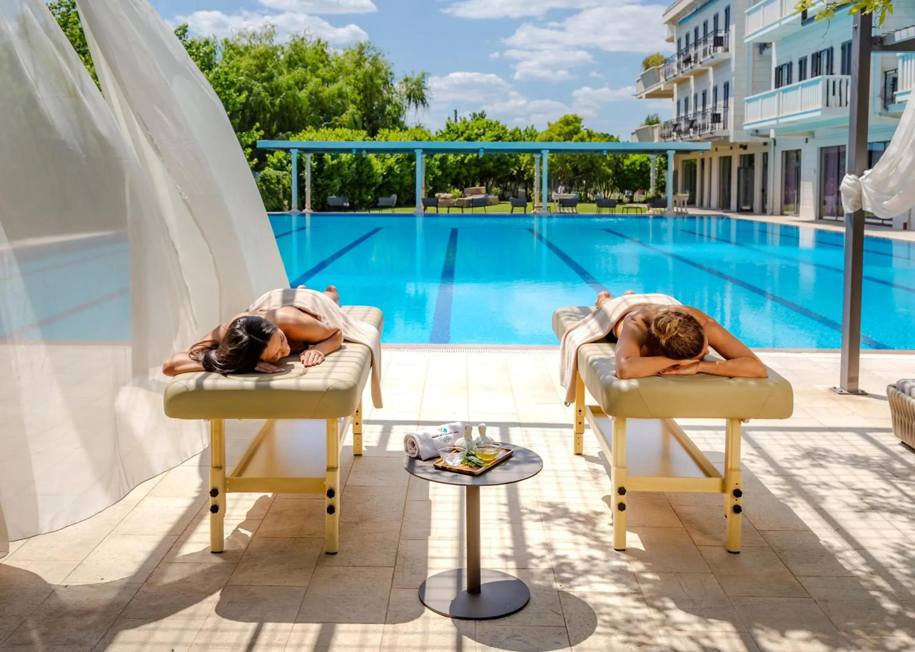 Massage, Swimming Pool in Hotel President Solin