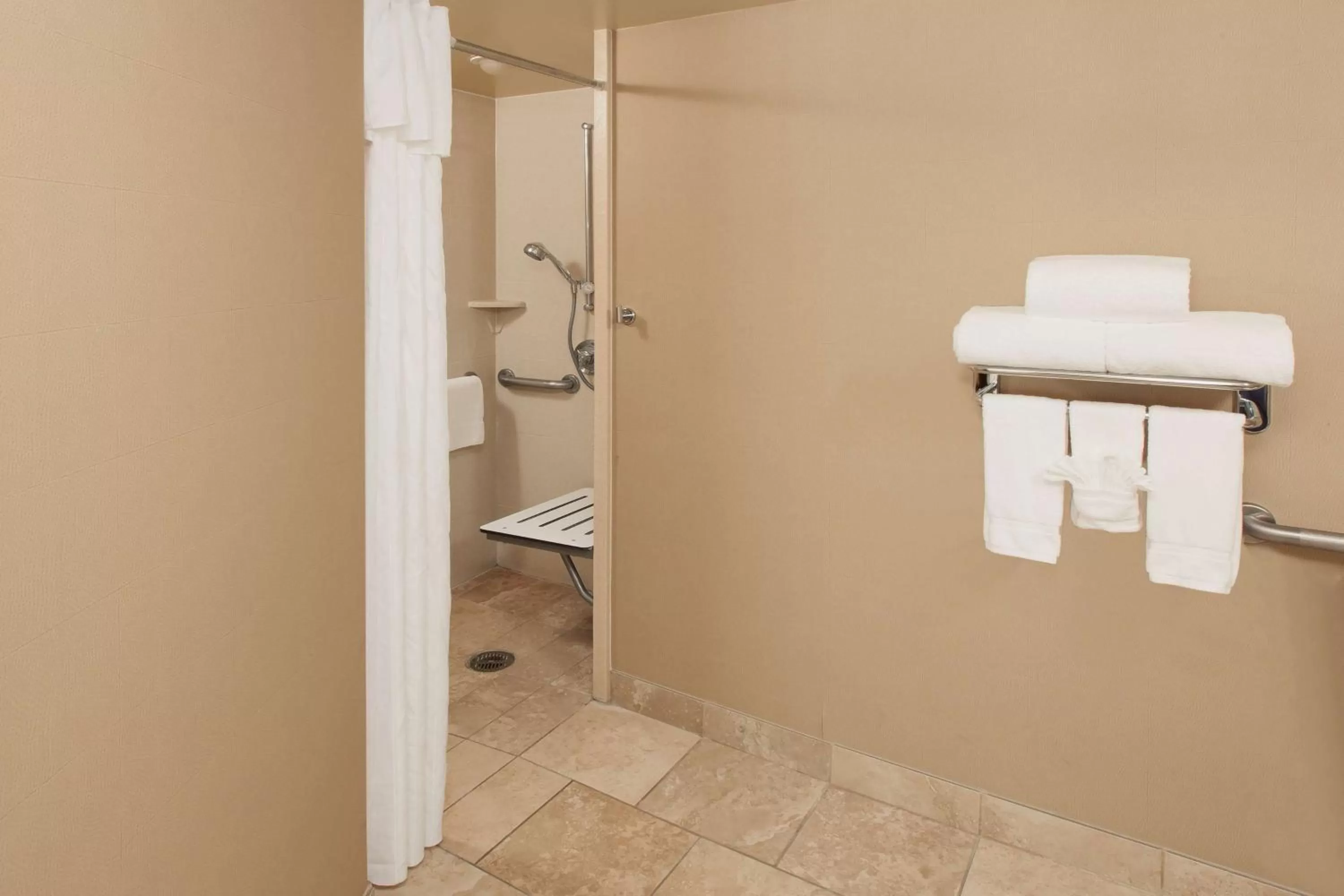 Bathroom in Homewood Suites by Hilton Indianapolis At The Crossing