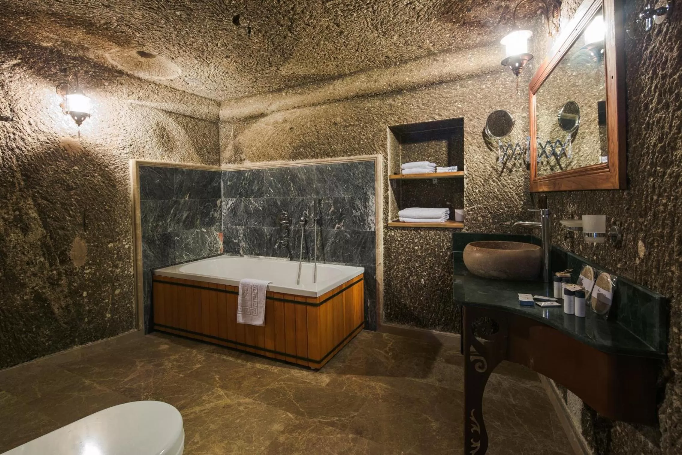 Hot Tub in Lunar Cappadocia Hotel