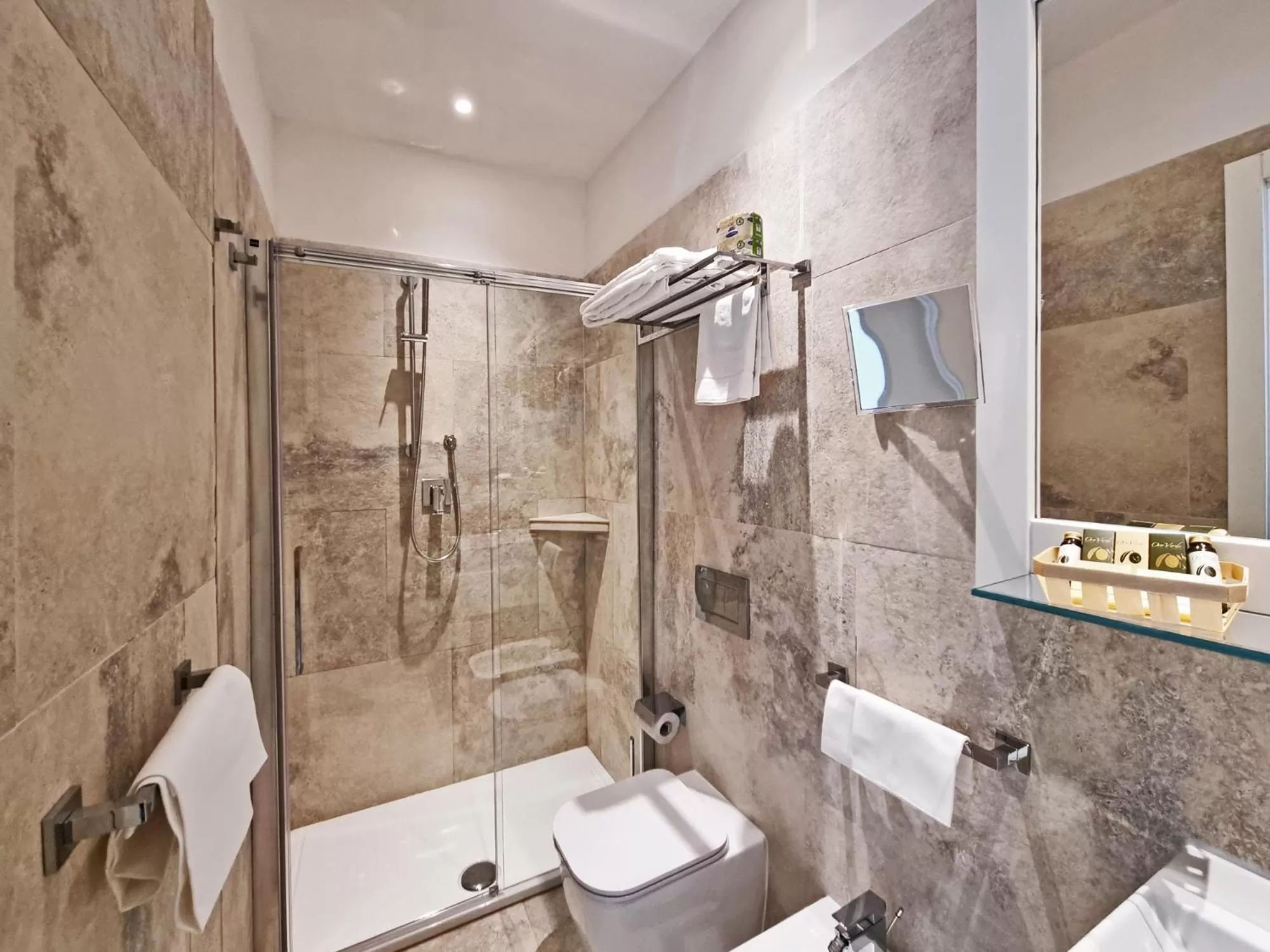 Bathroom in Hotel Plaza