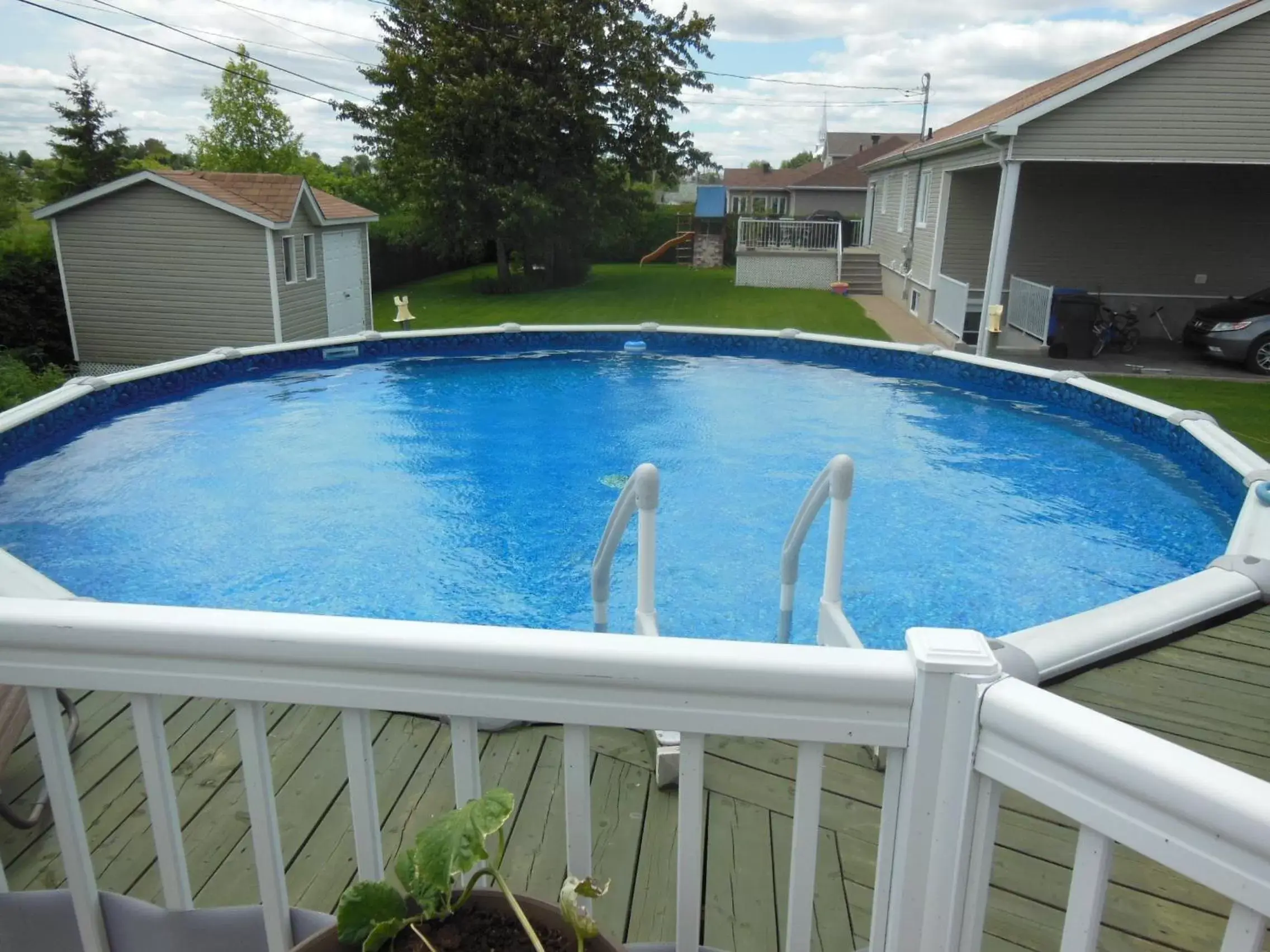 Swimming Pool in Gite Du Lac St-Prime