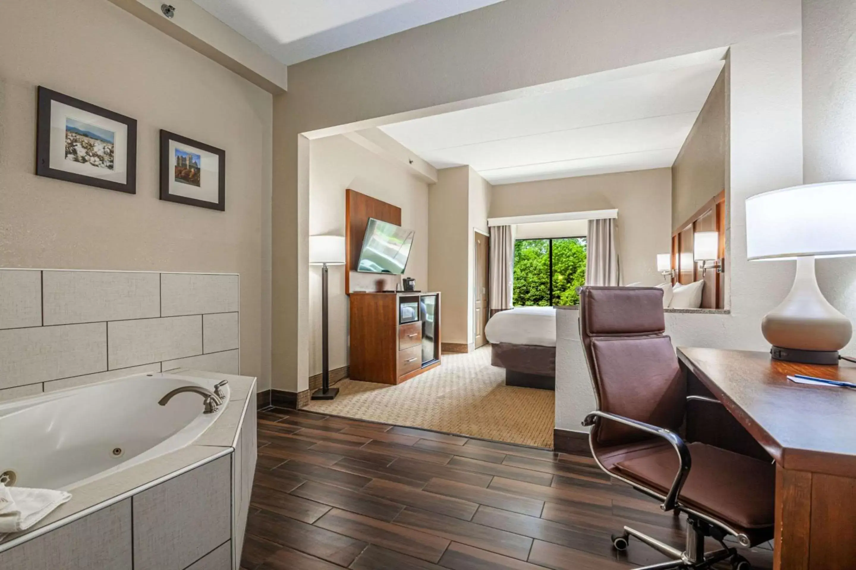 Bedroom in Comfort Suites Morrow- Atlanta South Bedroom in Comfort Suites Morrow- Atlanta South