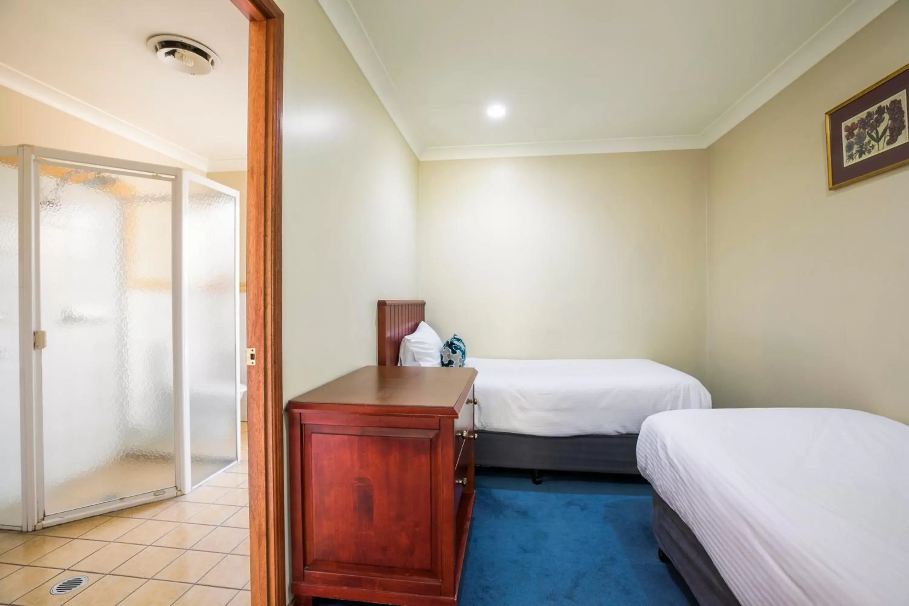 Bathroom, Bed in Nightcap at Federal Hotel Toowoomba