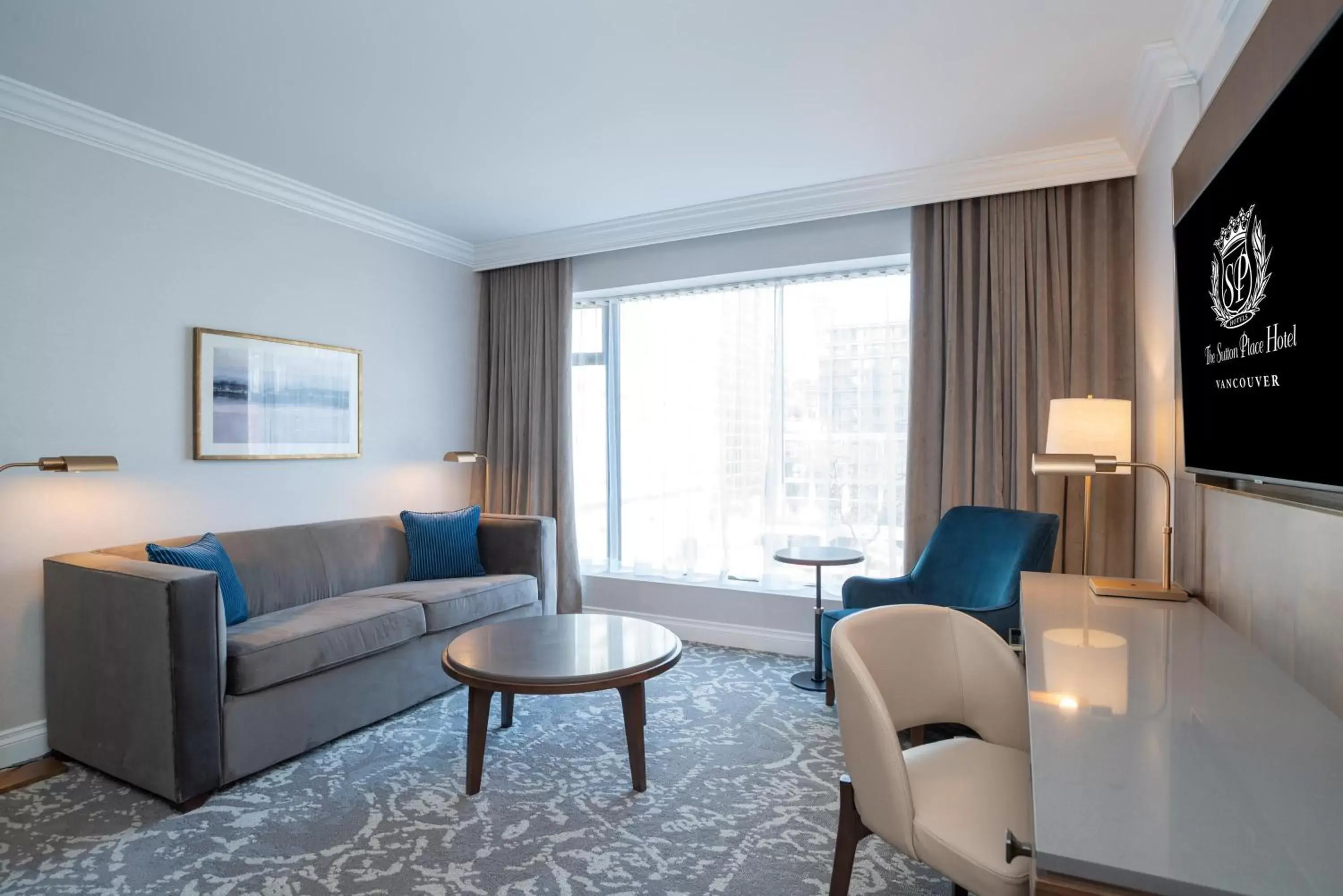 Living room, Seating Area in The Sutton Place Hotel Vancouver