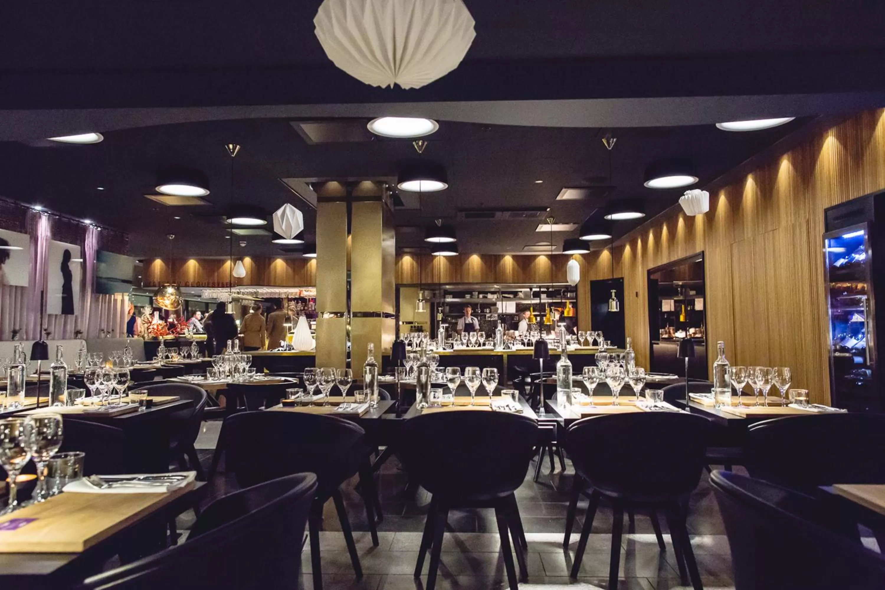 Restaurant/places to eat in Vox Hotel