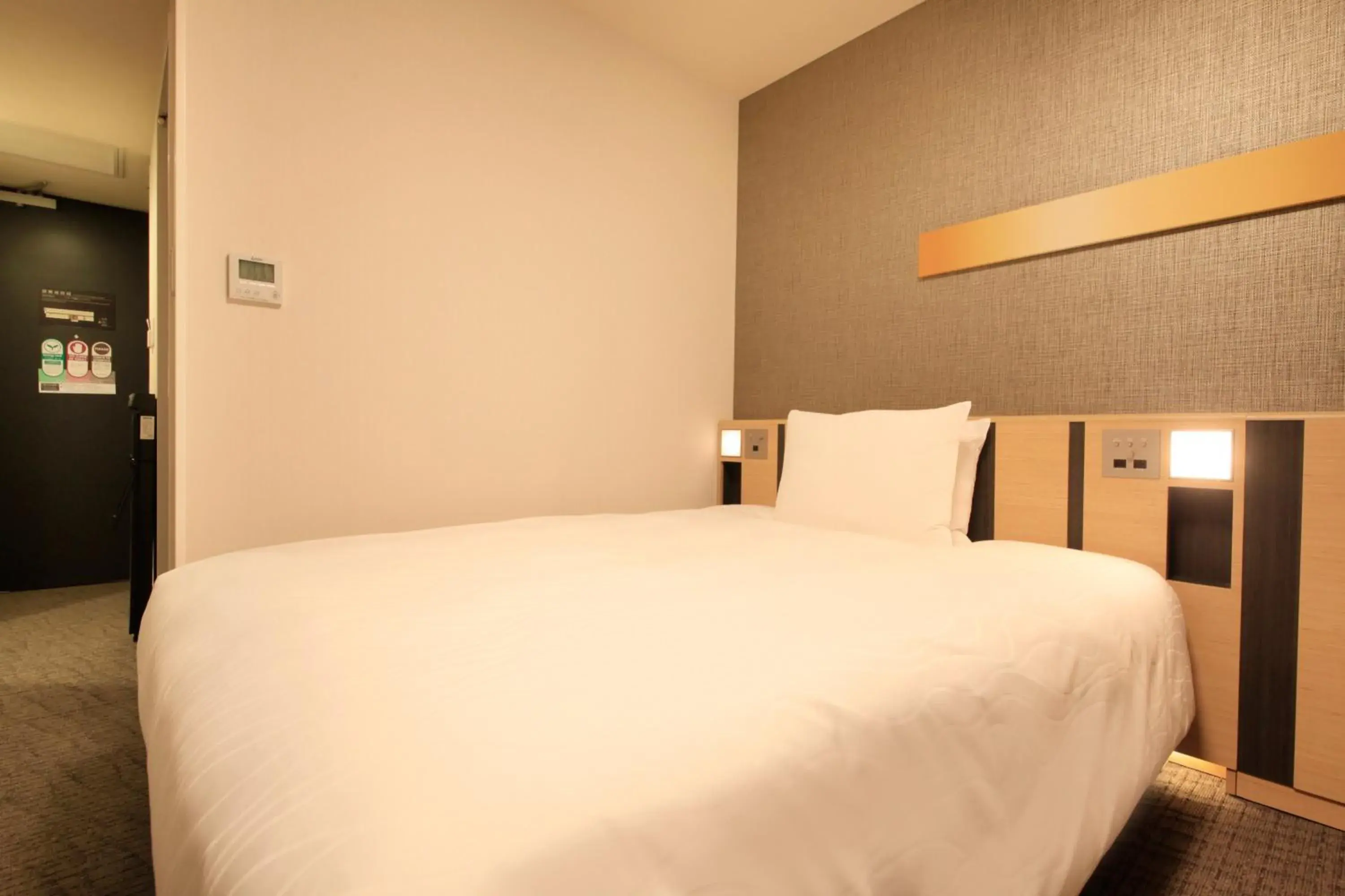 Photo of the whole room, Bed in Richmond Hotel Tokyo Suidobashi