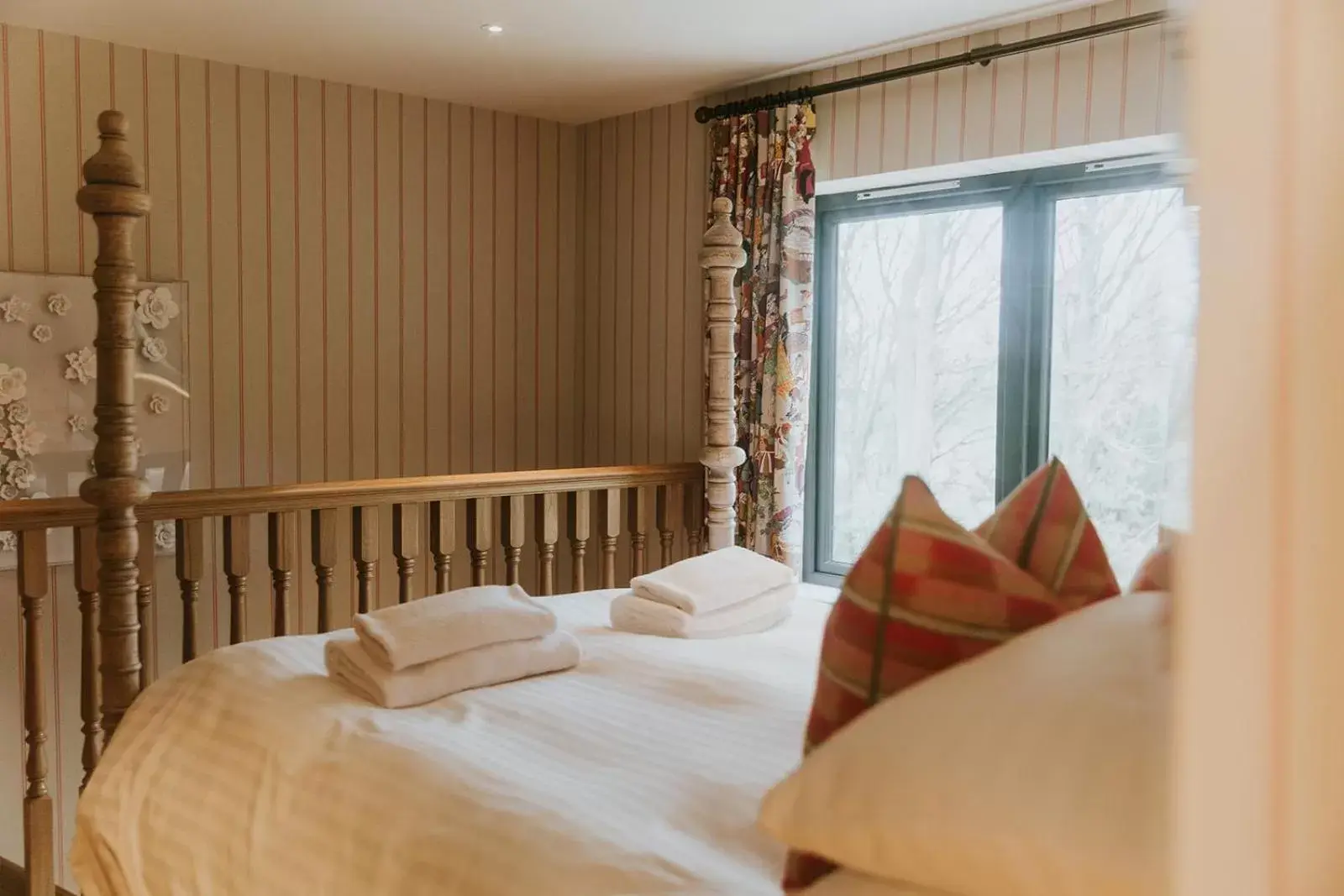 Bedroom, Bed in Charlton Hall Estate