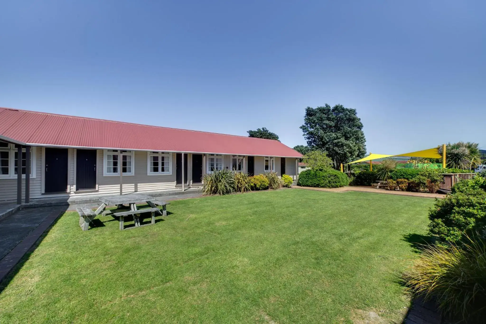 Garden, Property Building in Wellington TOP 10 Holiday Park