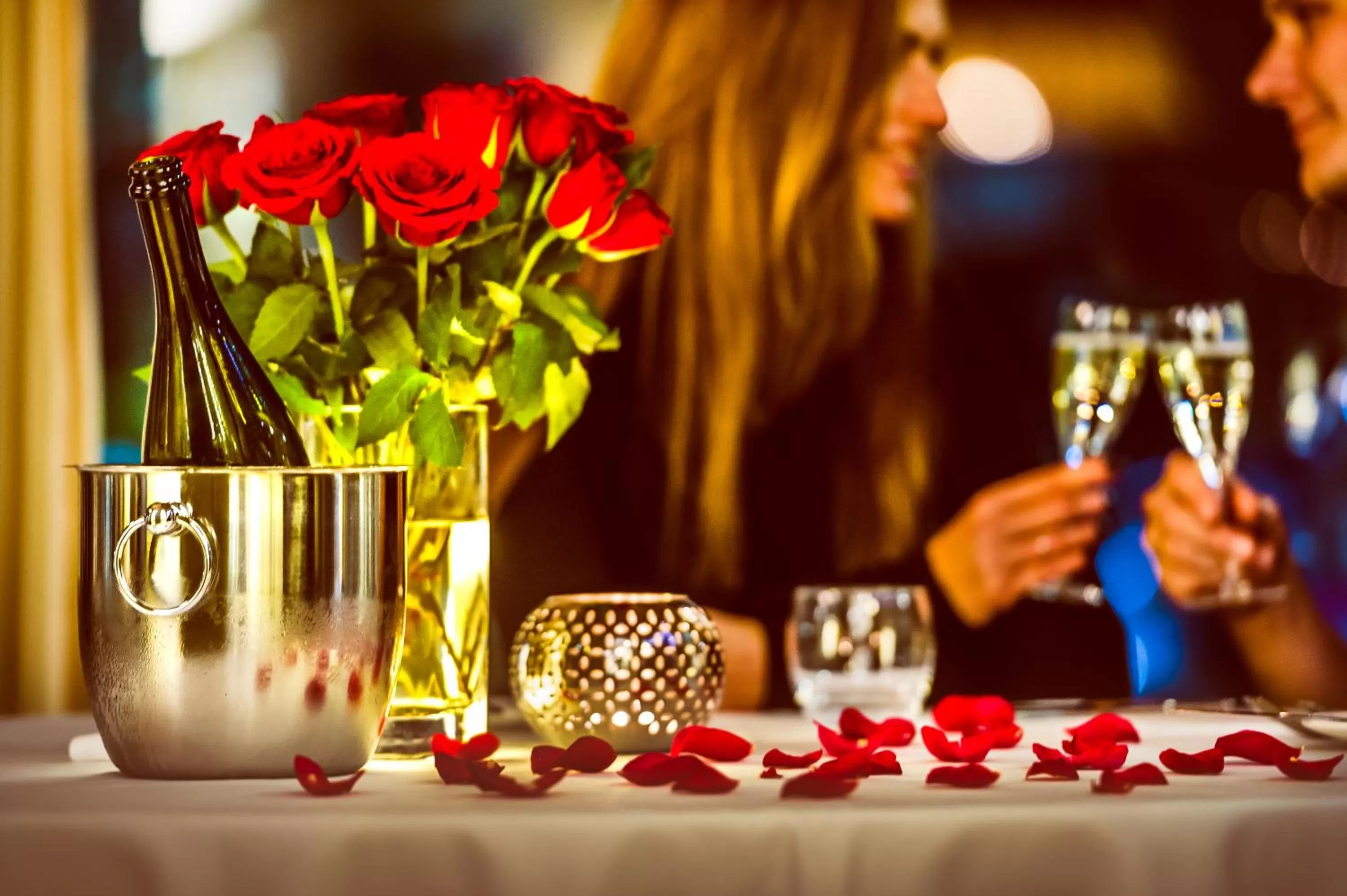 Restaurant/places to eat in County Hotel