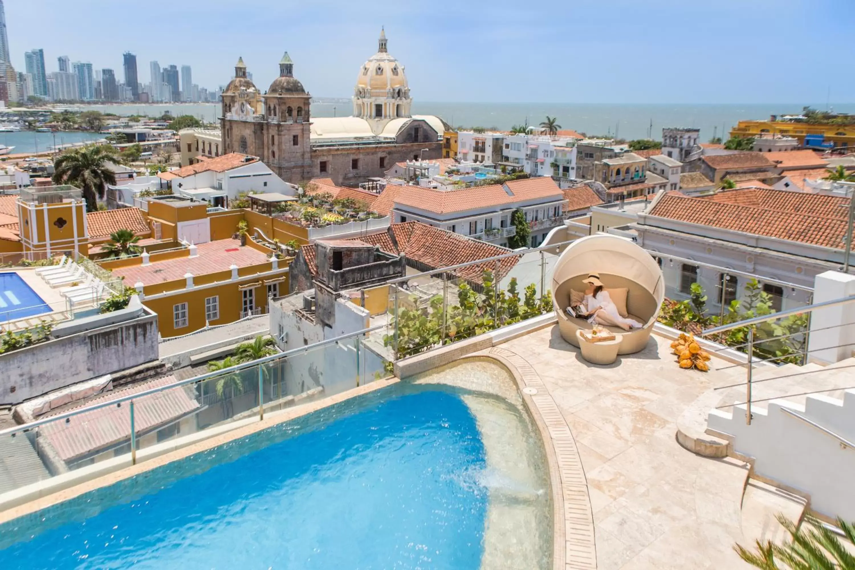 Balcony/Terrace, Pool View in Movich Hotel Cartagena de Indias