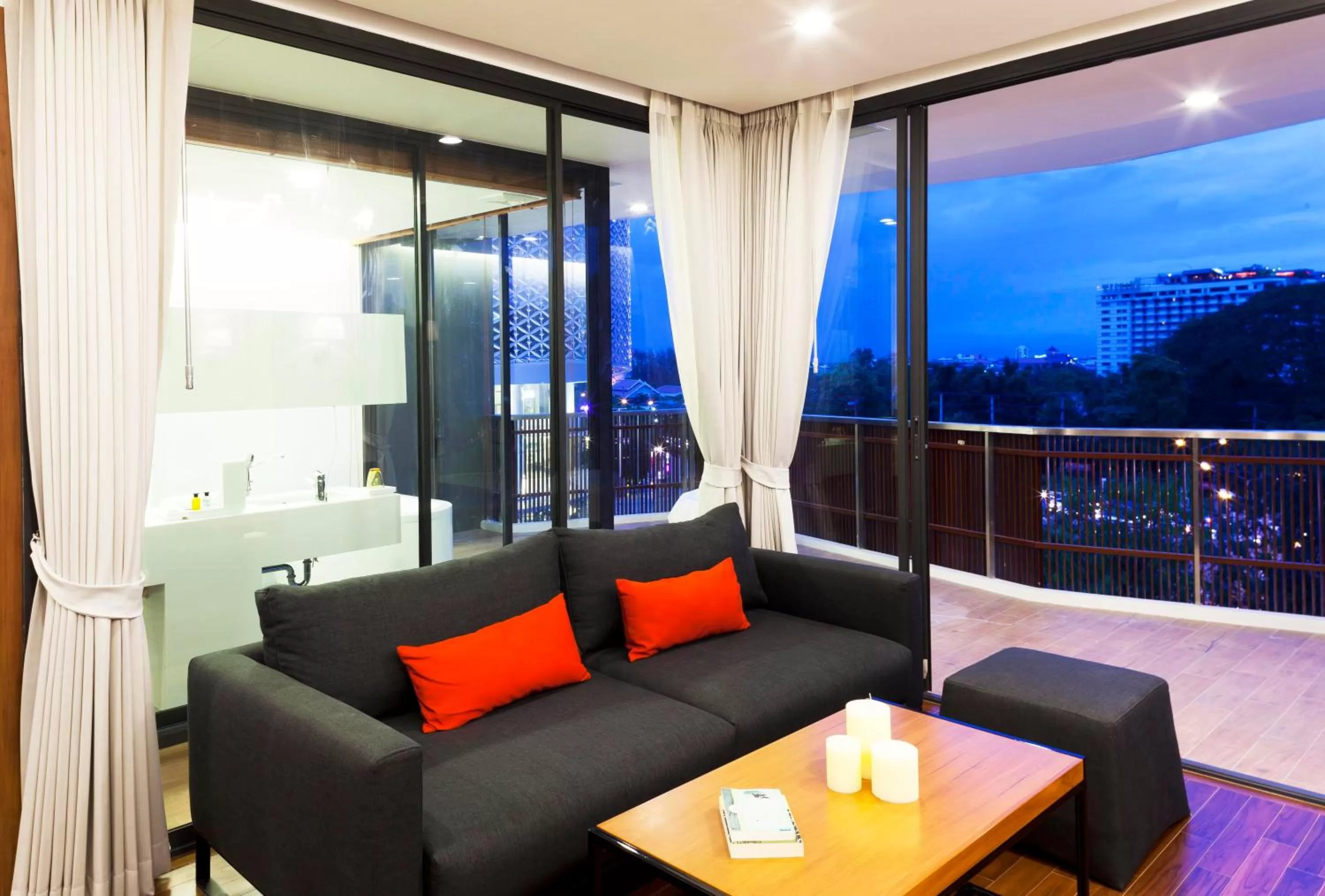 Living room in Eastin Tan Hotel Chiang Mai