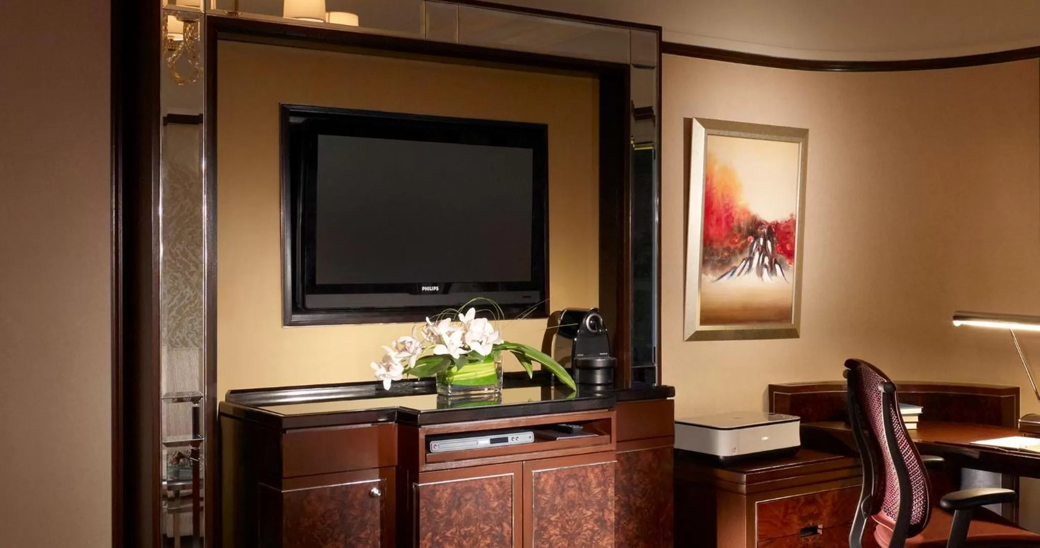 TV and multimedia in Shangri-La Kuala Lumpur