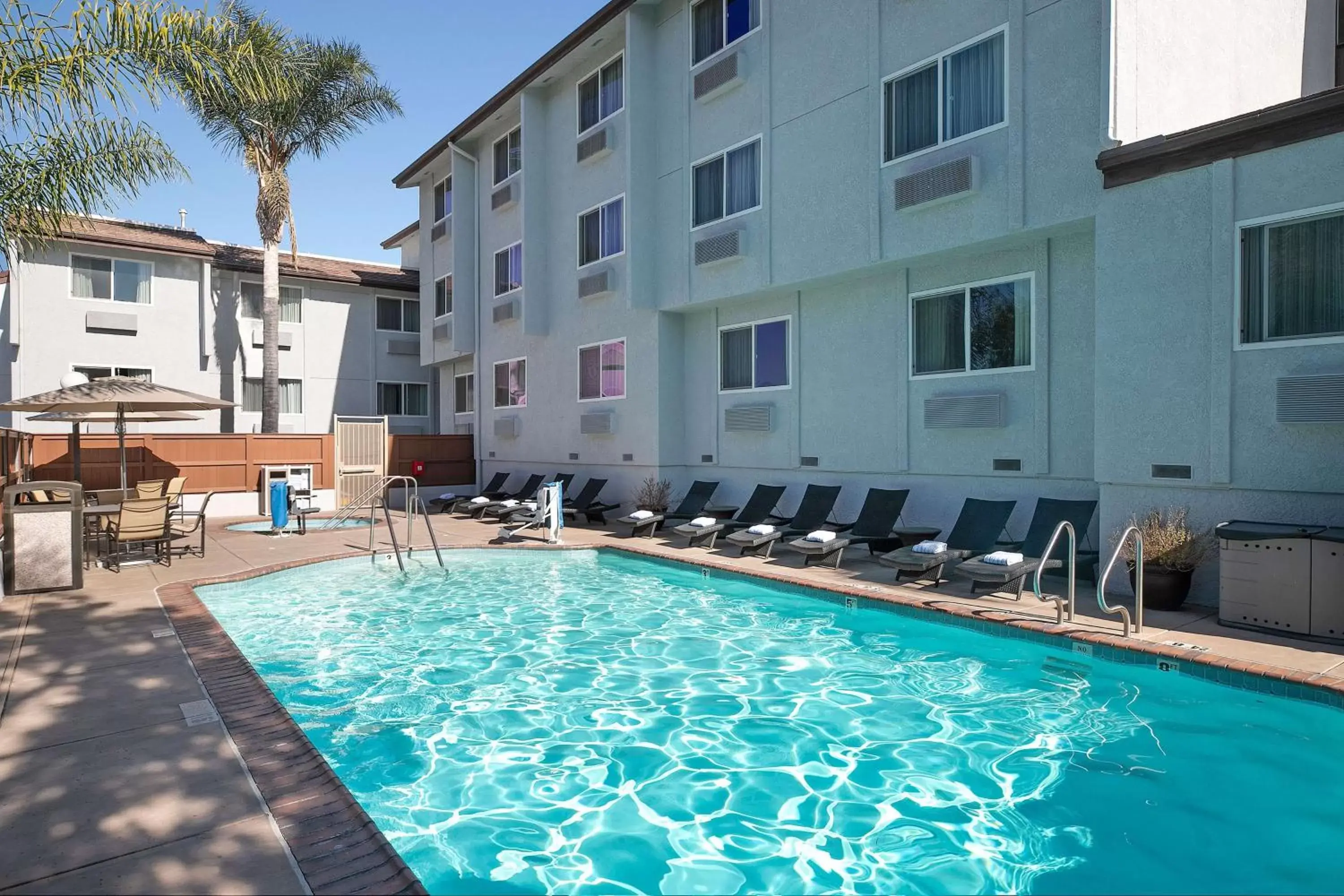 Pool view, Swimming Pool in The Wayfarer San Luis Obispo, Tapestry Collection by Hilton