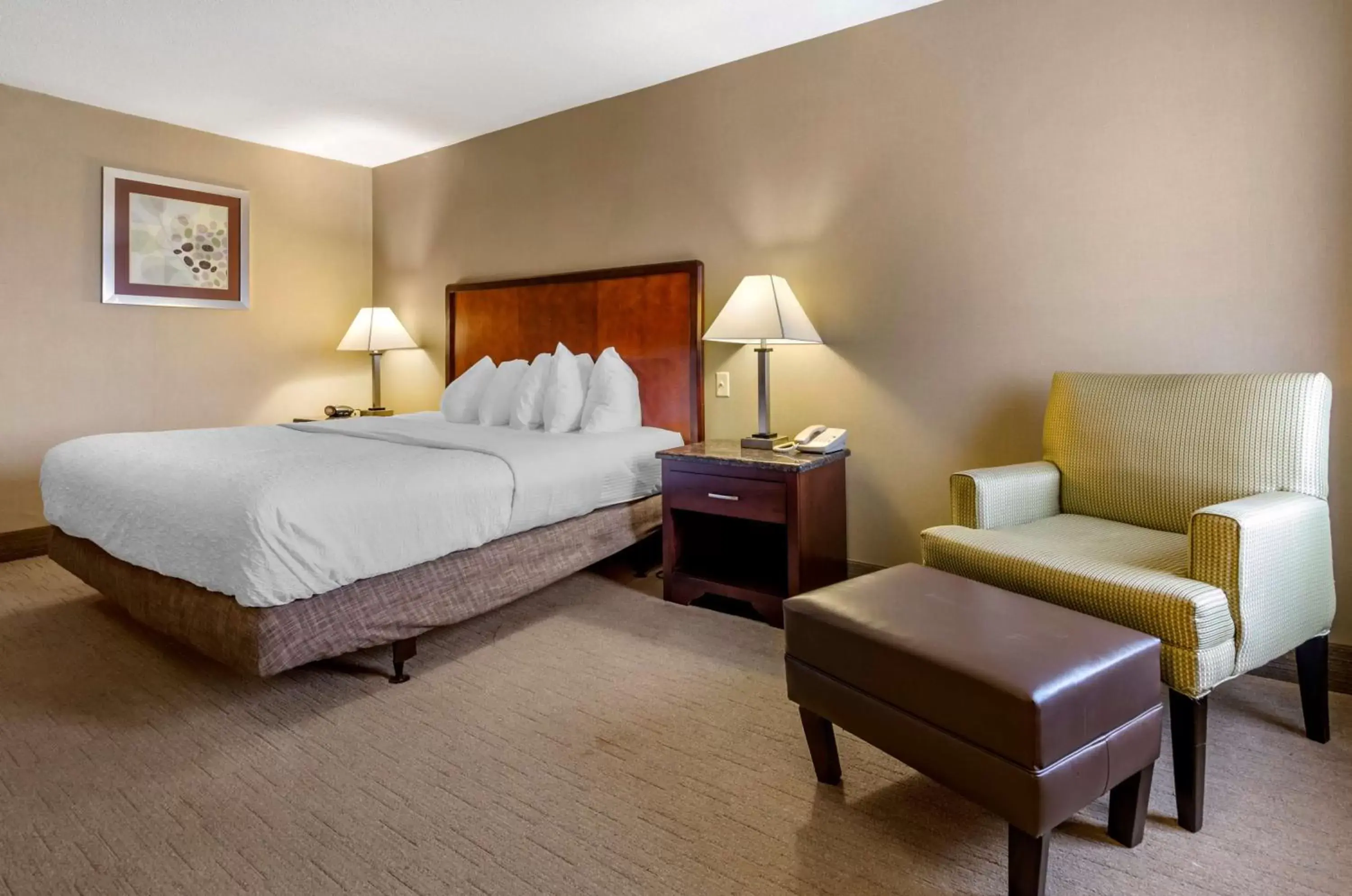 Bedroom, Bed in Best Western Plus Inn at Hunt Ridge