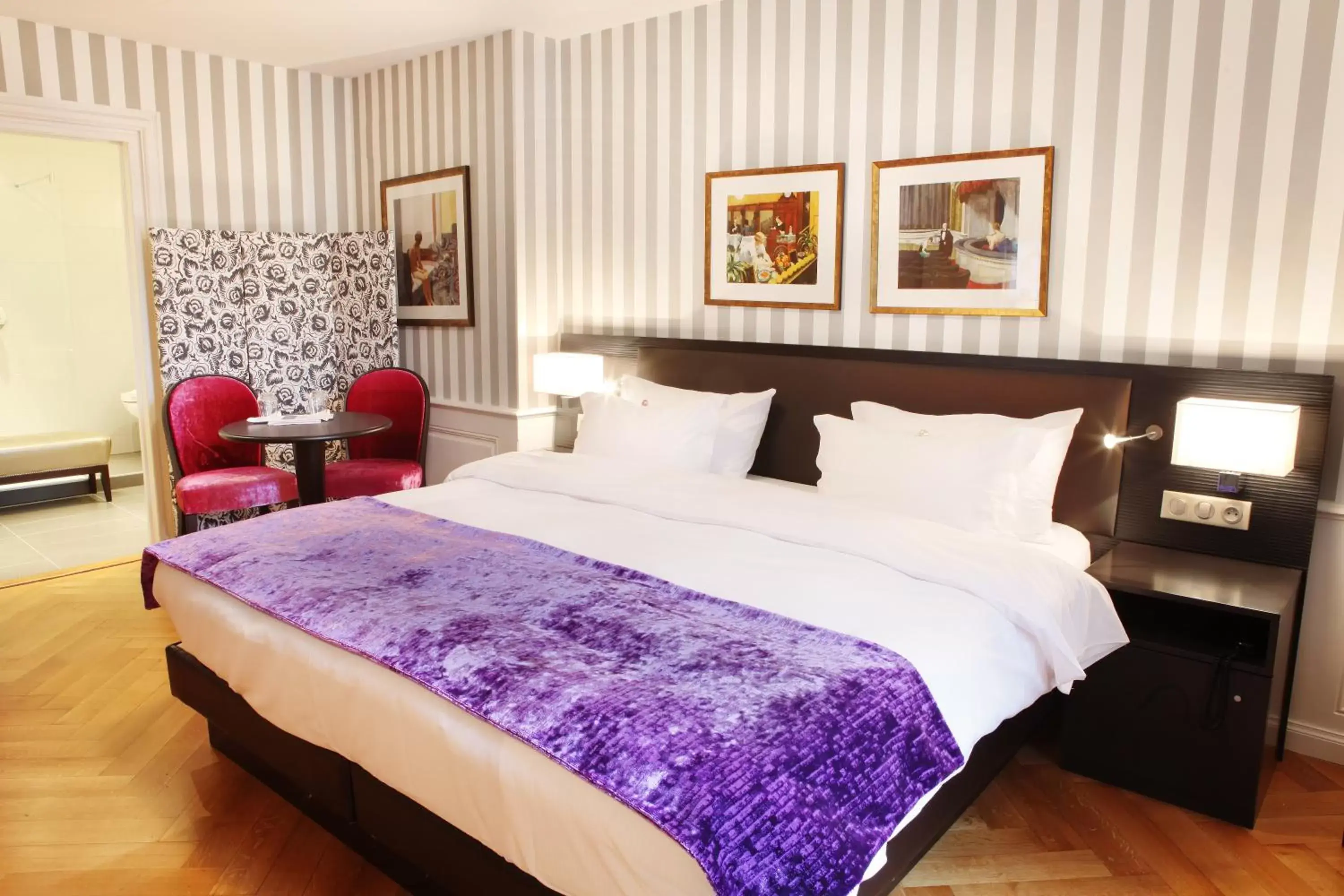 Bedroom, Bed in Hôtel Ettenheim