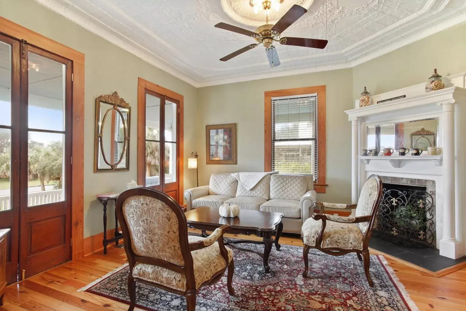 Seating Area in Surf Song Bed & Breakfast