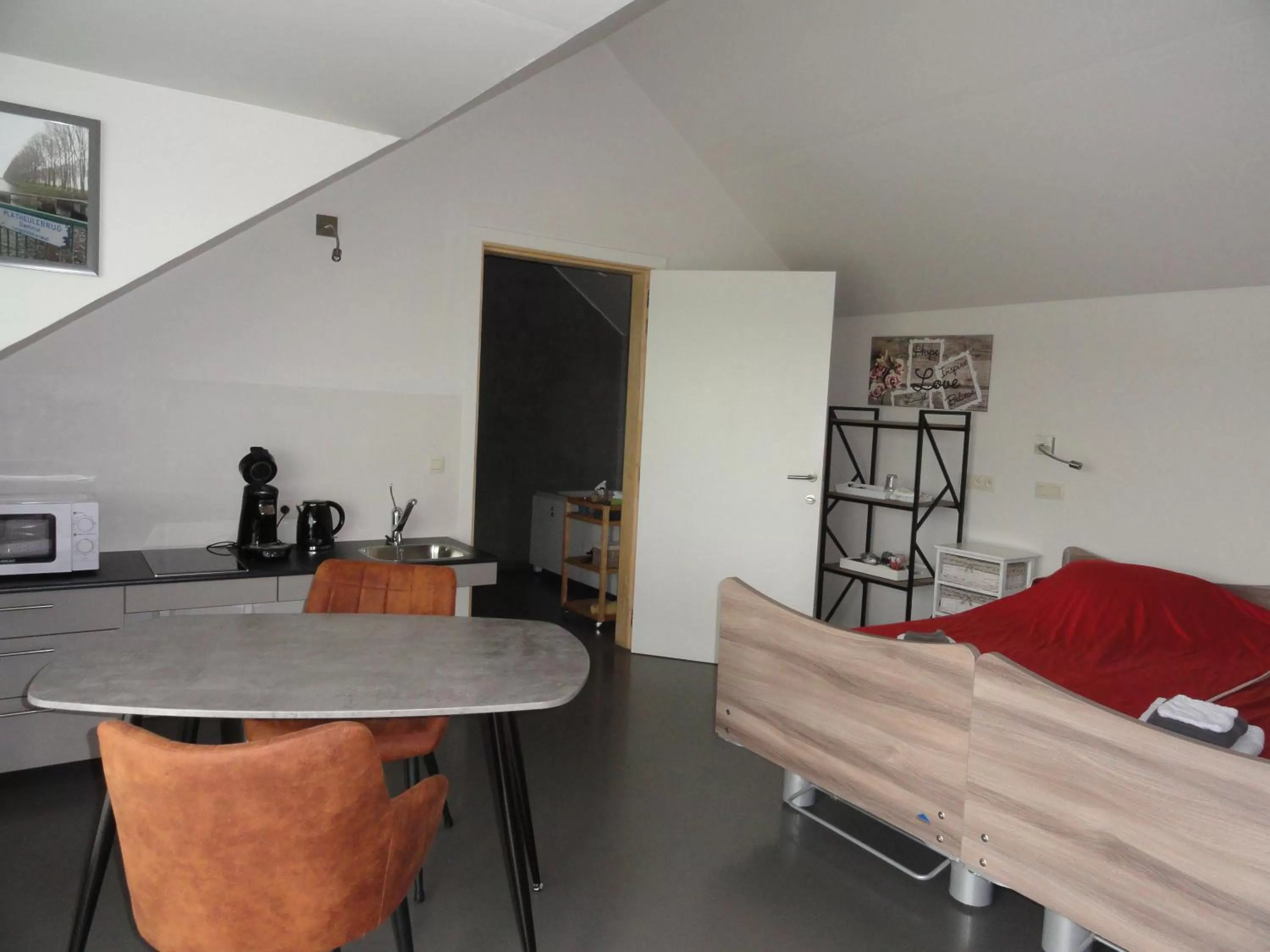 Kitchen or kitchenette in B&B Altijd Genieten