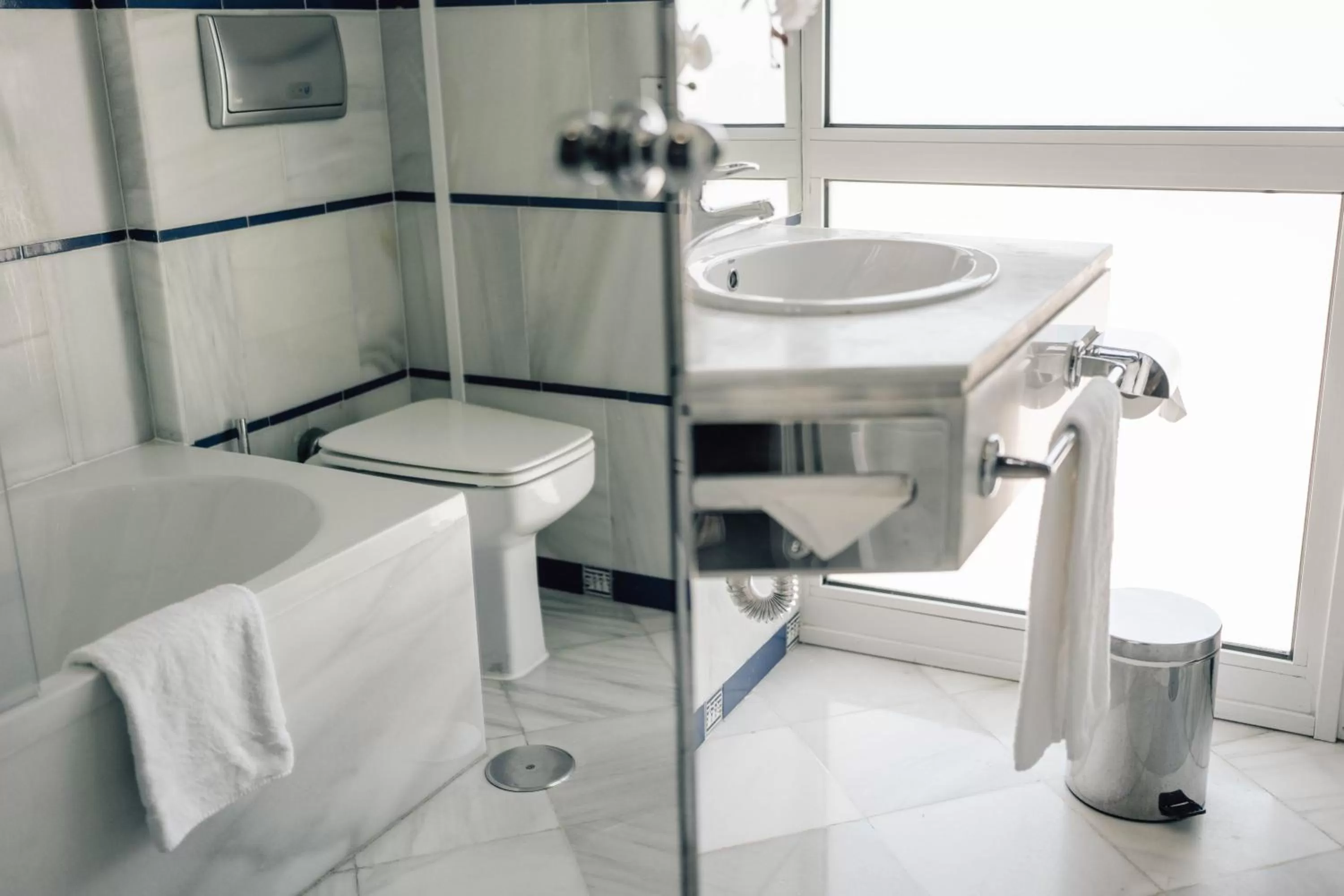 Bathroom in Hotel Puerto Sherry