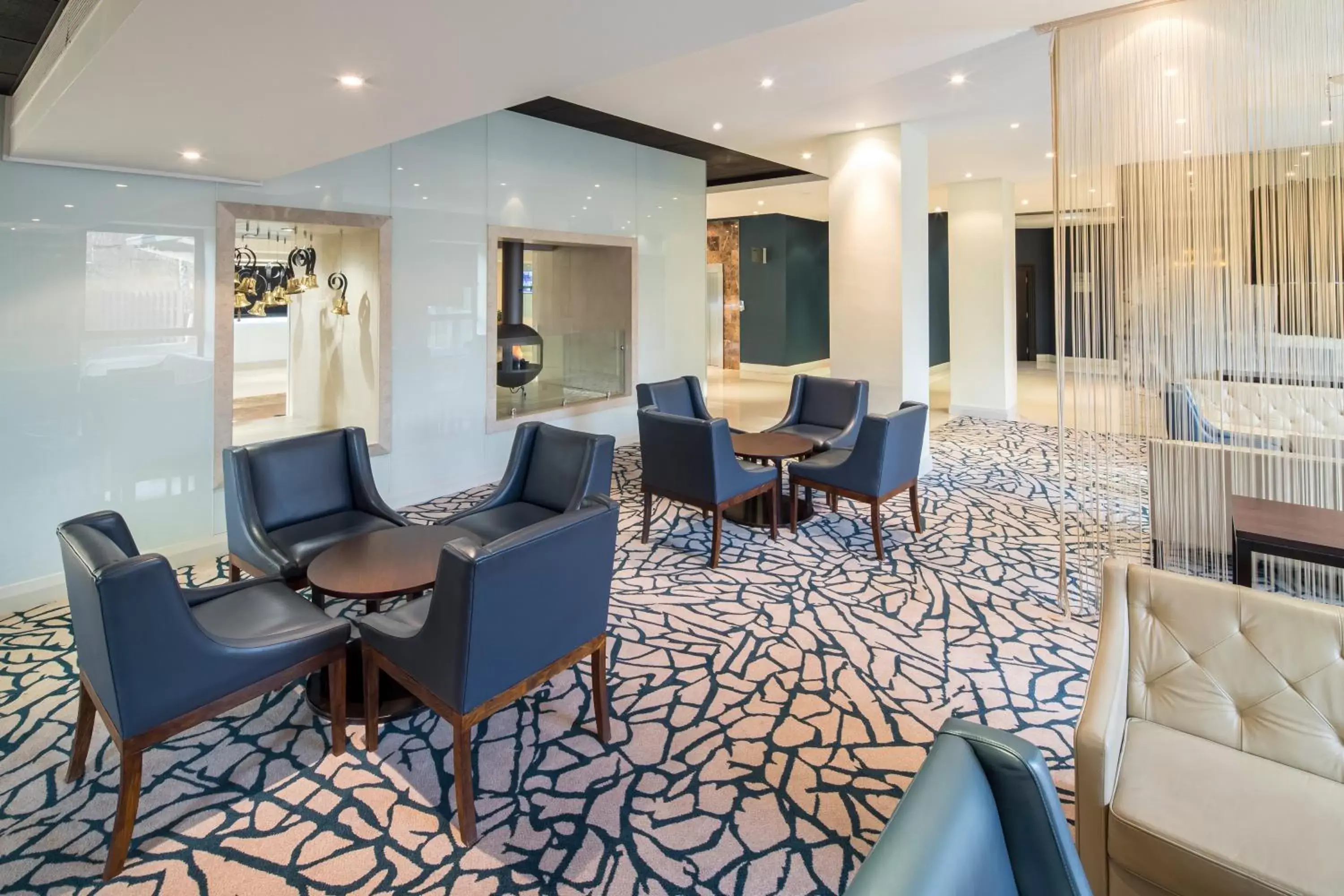 Lobby or reception in Crowne Plaza Stratford-upon-Avon, an IHG Hotel