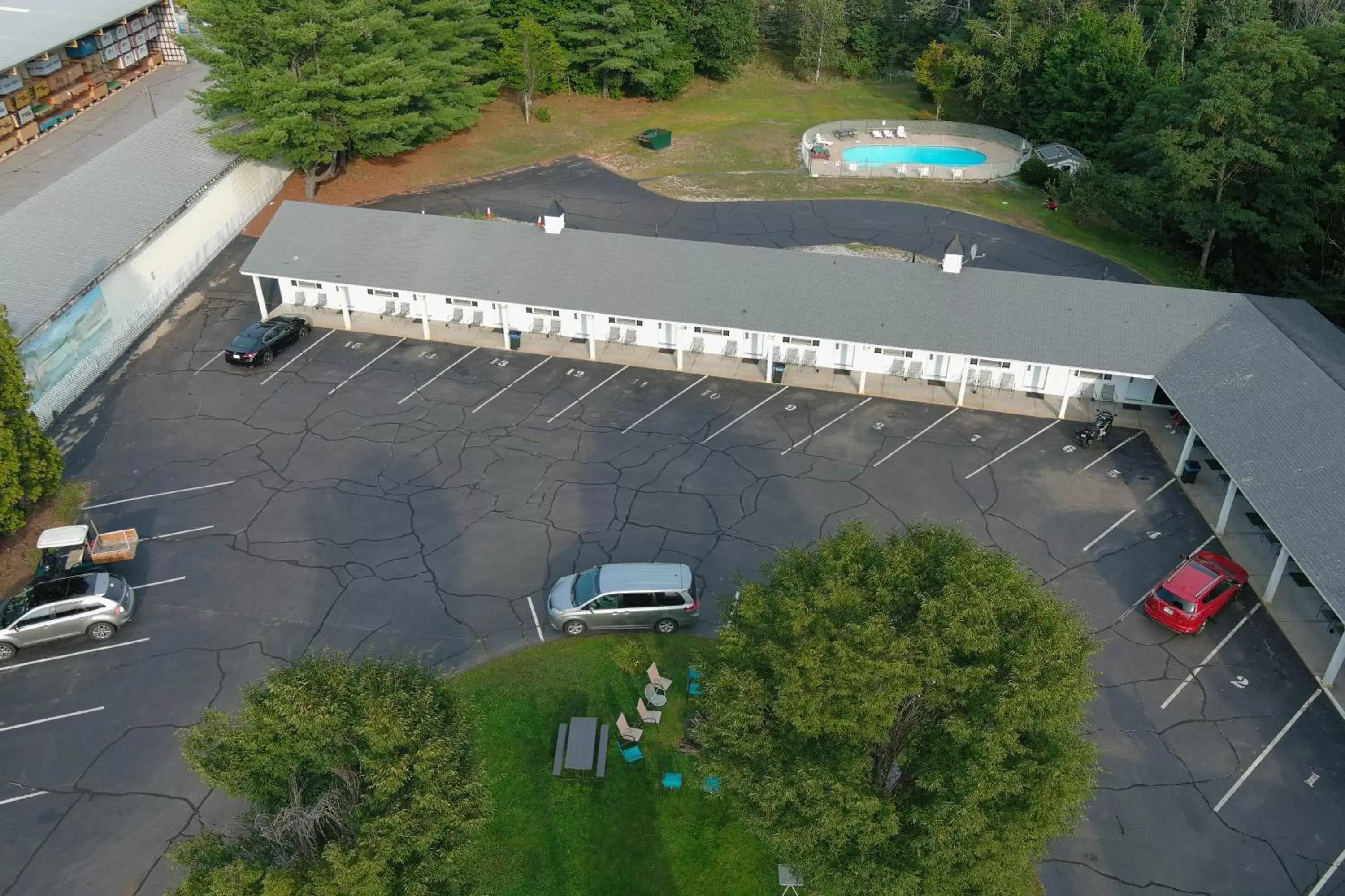 Property building in Colonial Motel