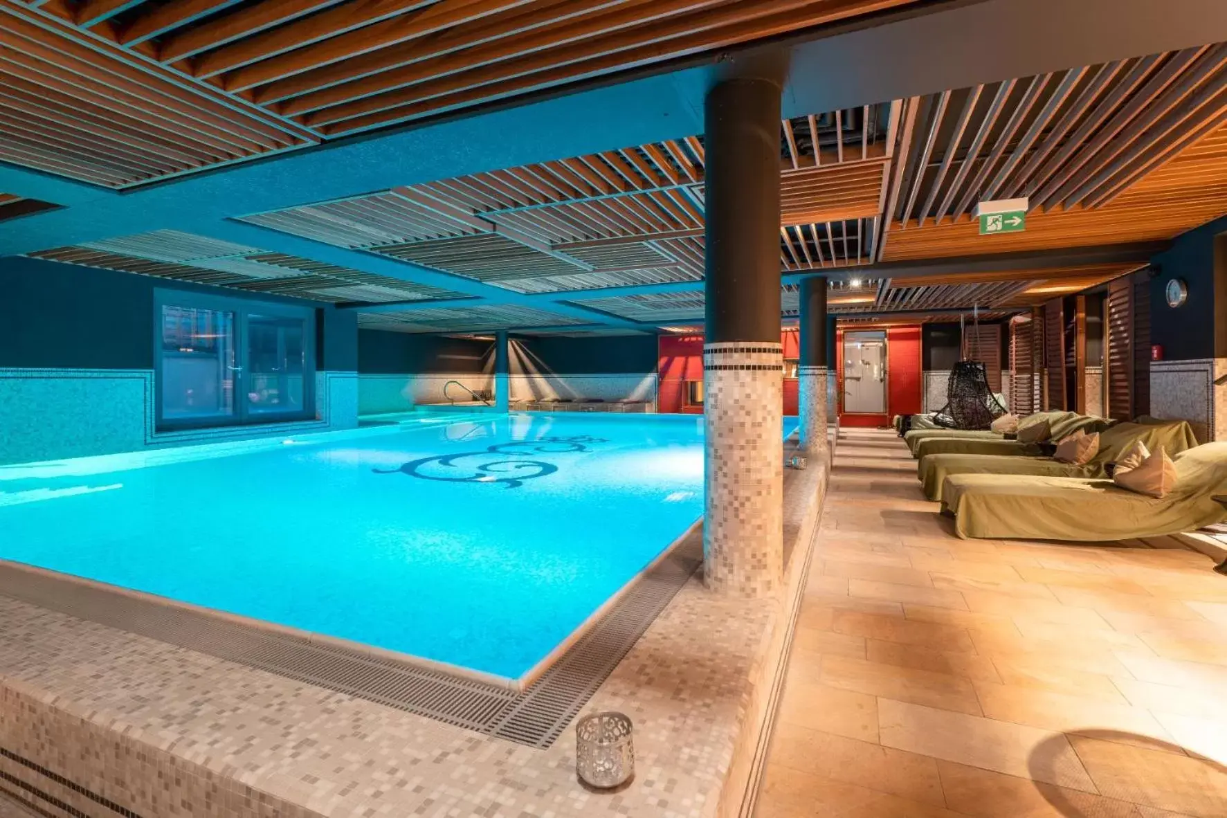 Swimming Pool in Hotel-Restaurant Erbprinz