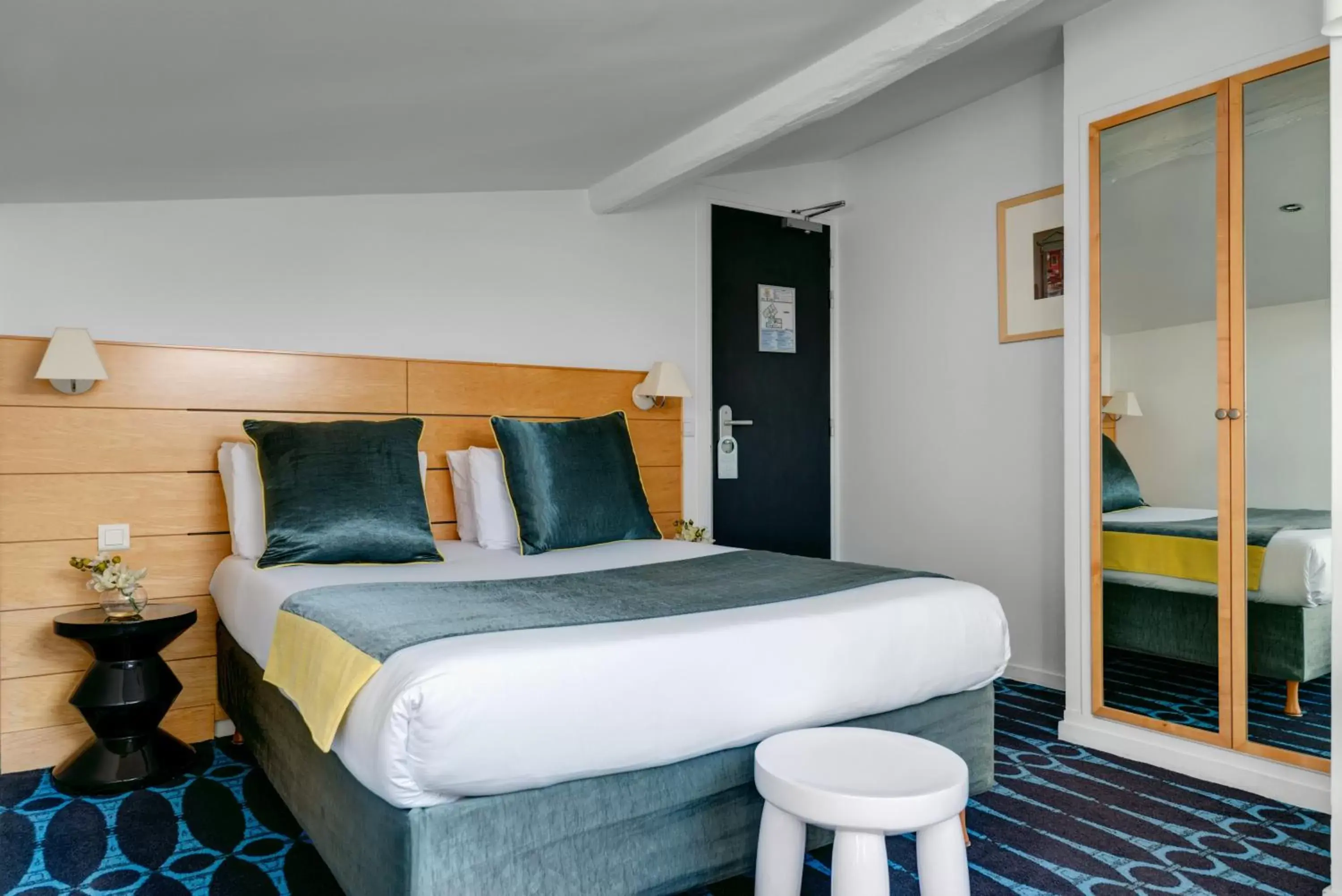 Bedroom, Bed in Hotel Lorette - Astotel