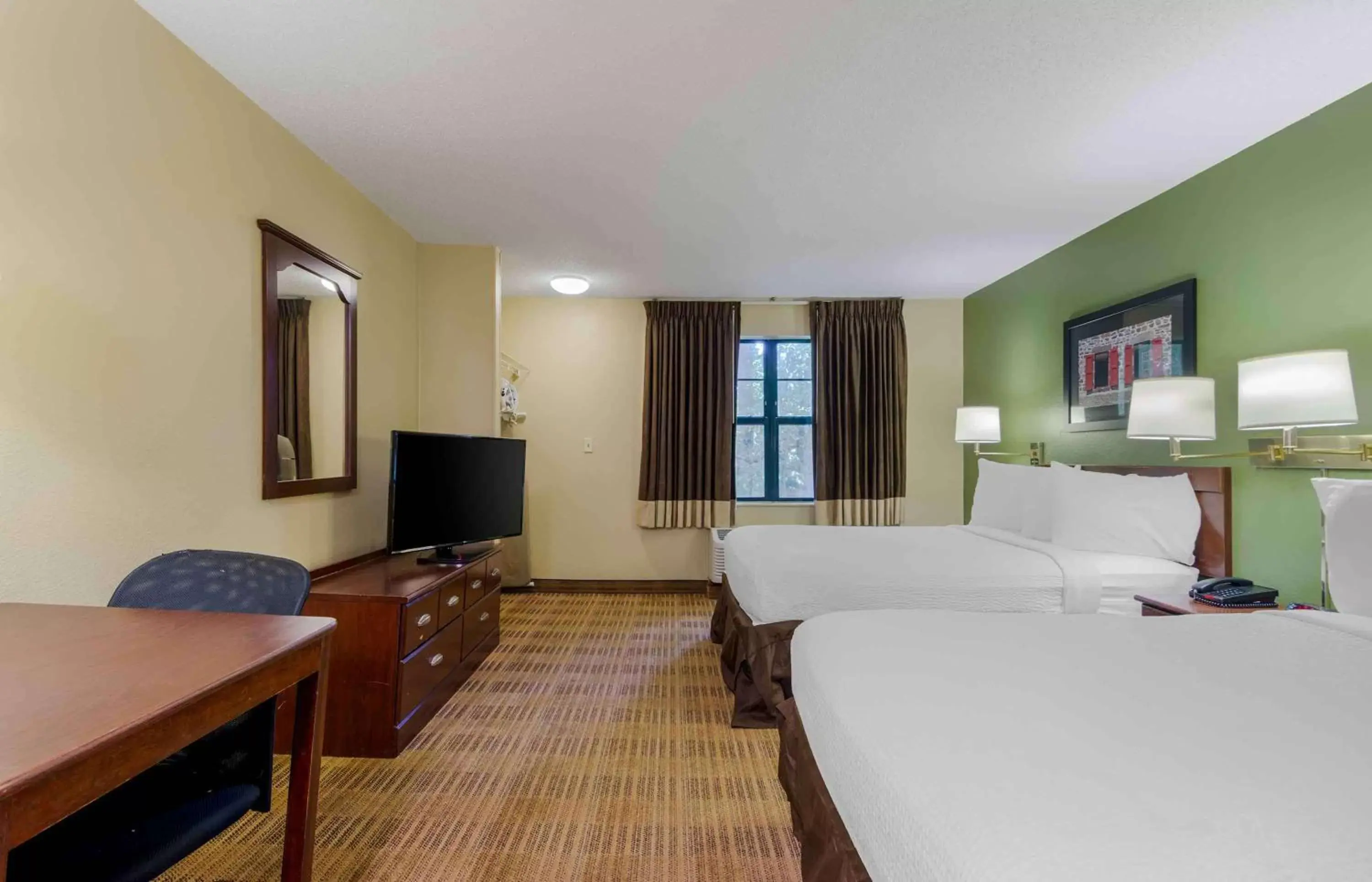 Bedroom in Extended Stay America Suites - Atlanta - Alpharetta - Rock Mill Rd