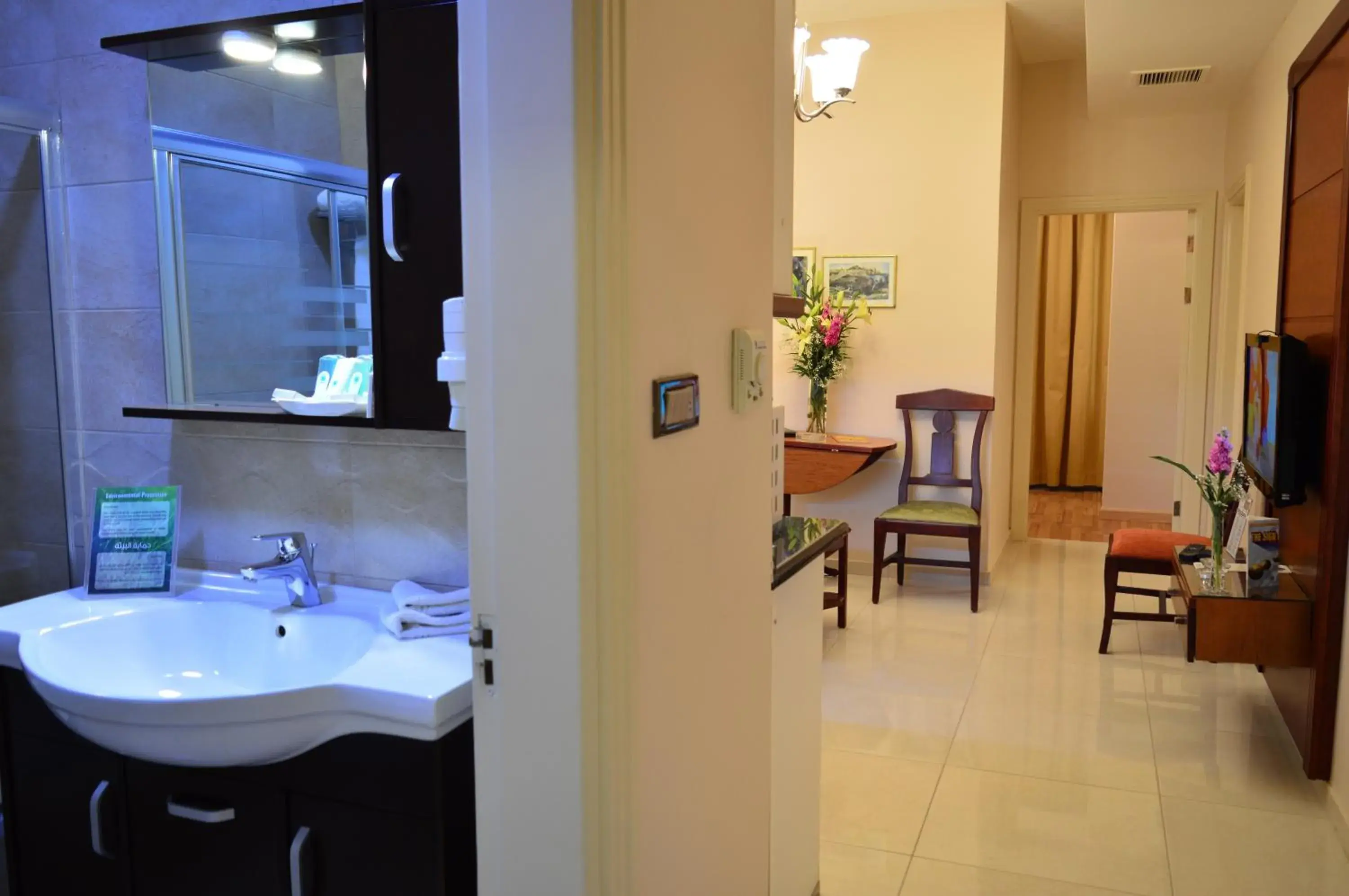 Bathroom in Comfort Hotel Suites