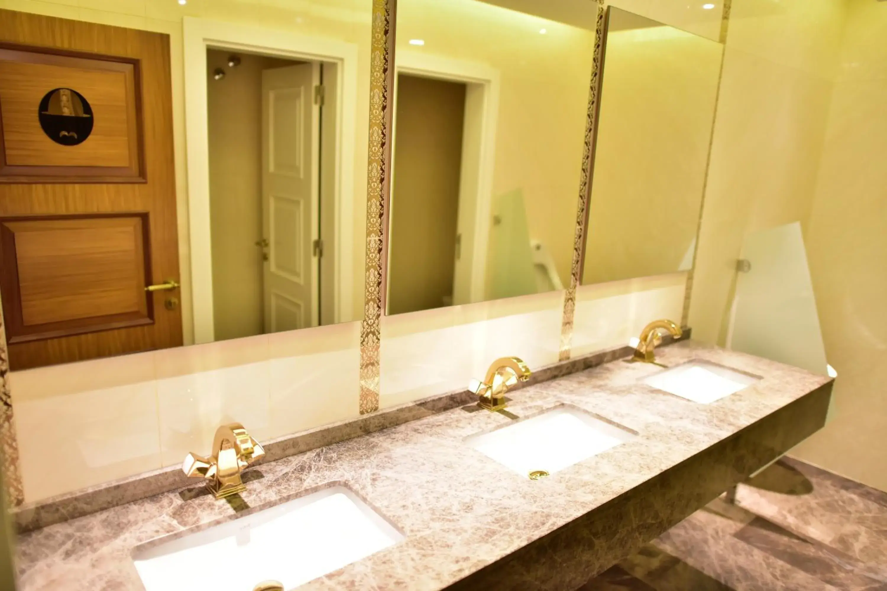Bathroom in Giritligil Hotel