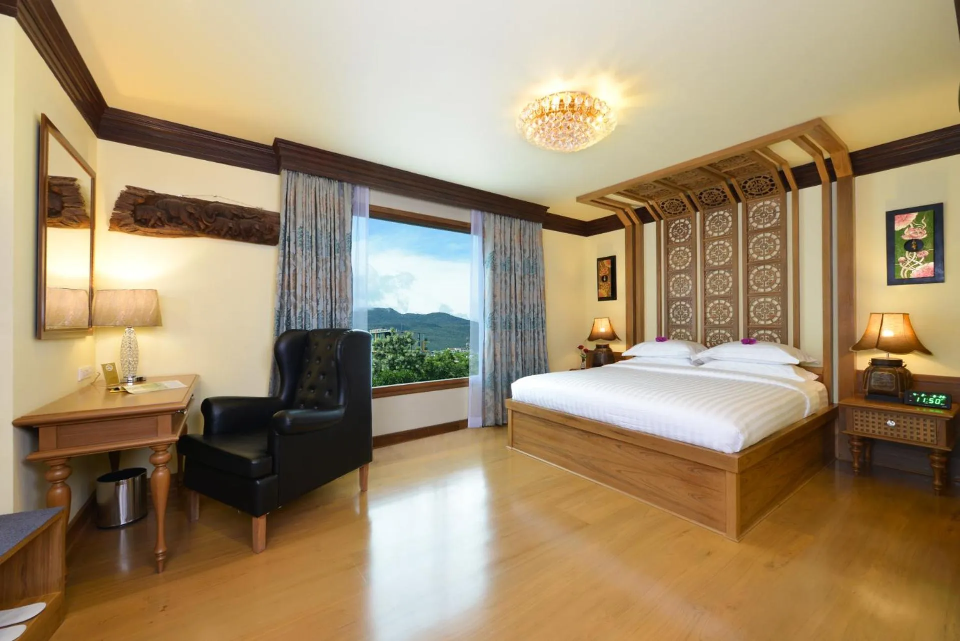 Photo of the whole room, Bed in Peak Nimman Prestige Hotel