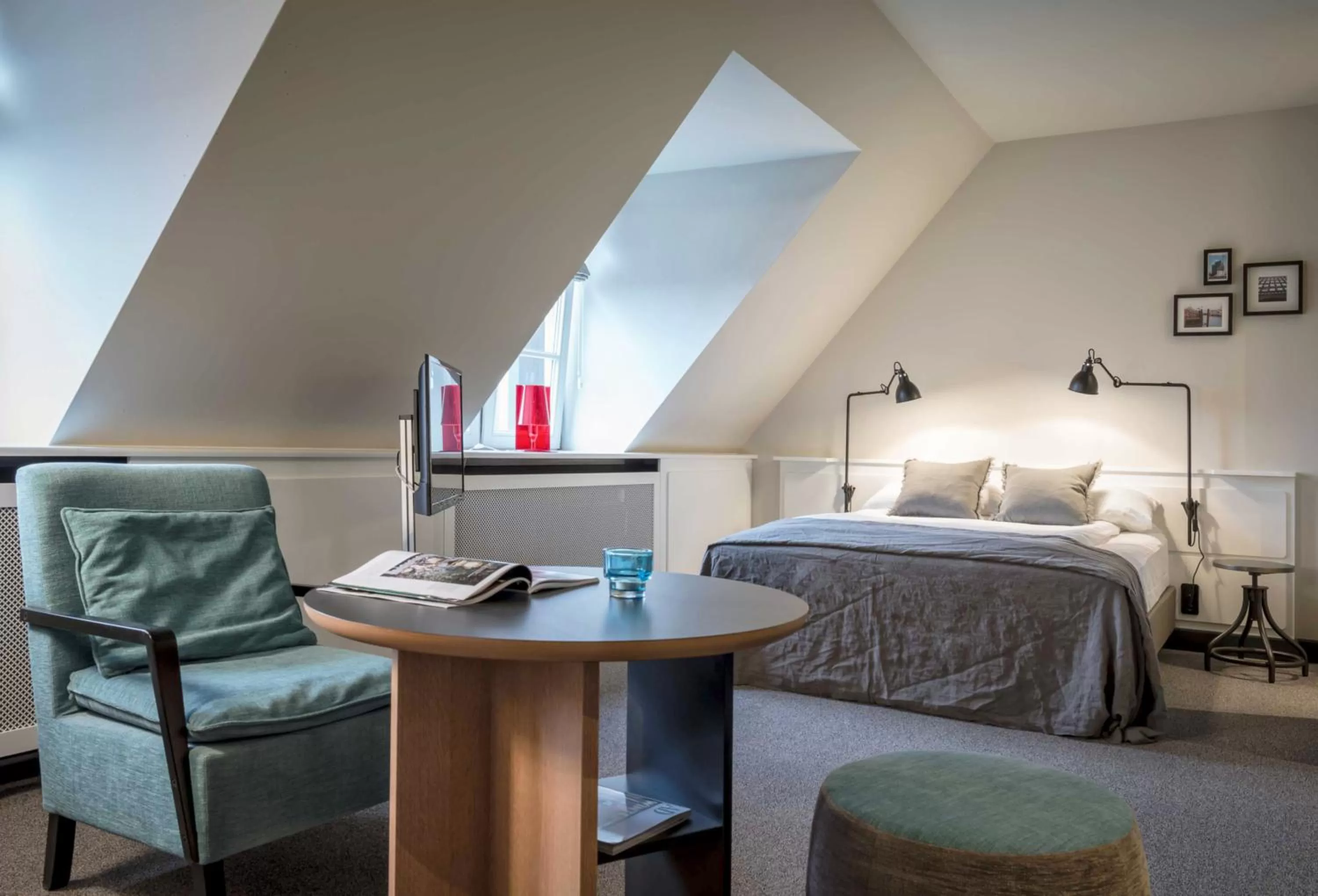 Photo of the whole room, Bed in Apartment040