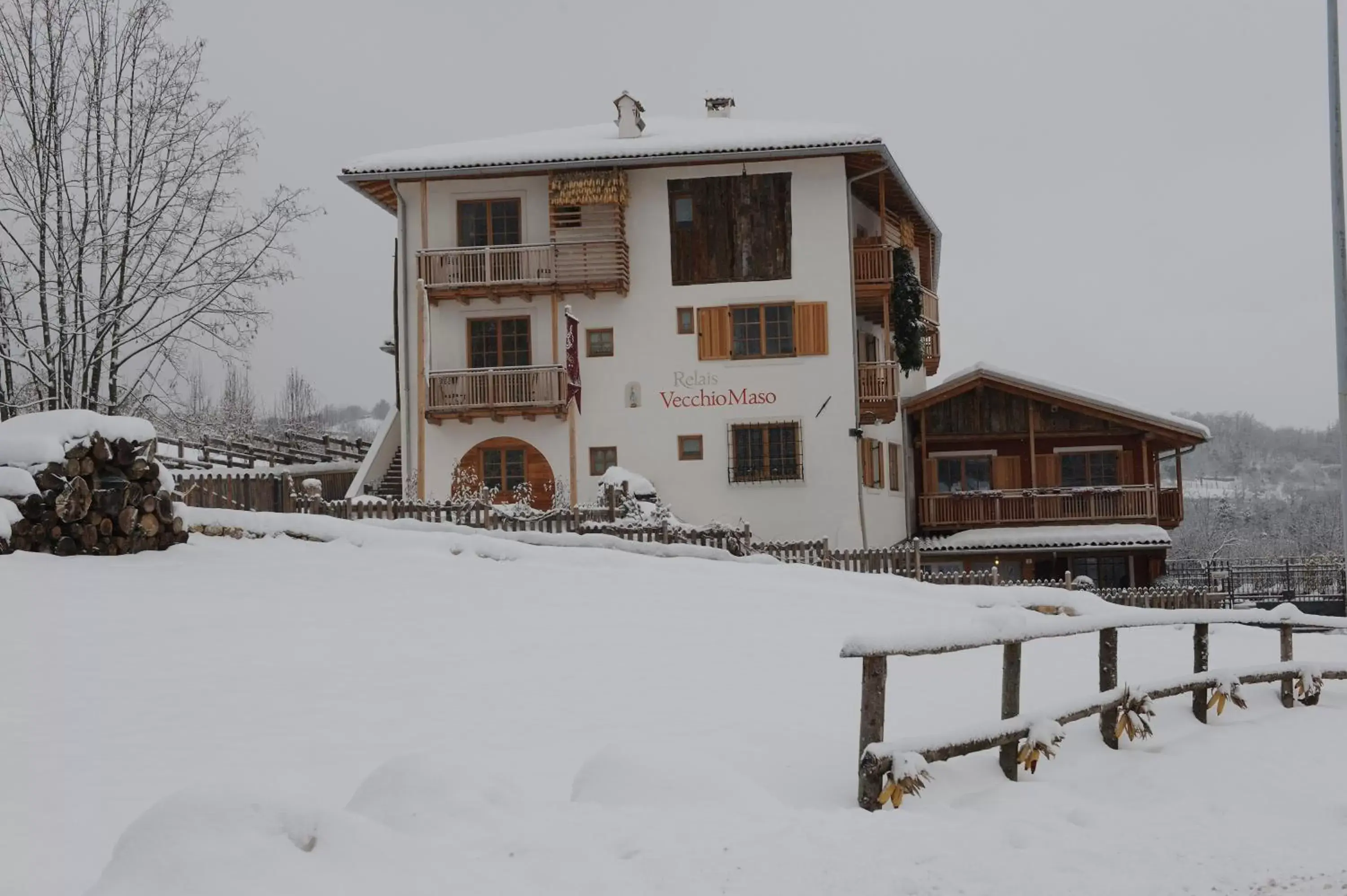 Property building, Winter in Hotel Relais Vecchio Maso