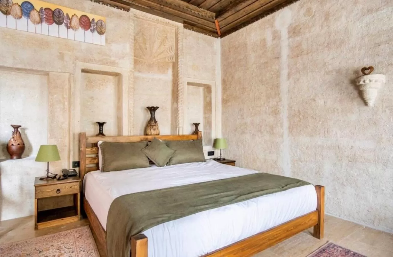 Bed in Uzay Cave Suite Hotel