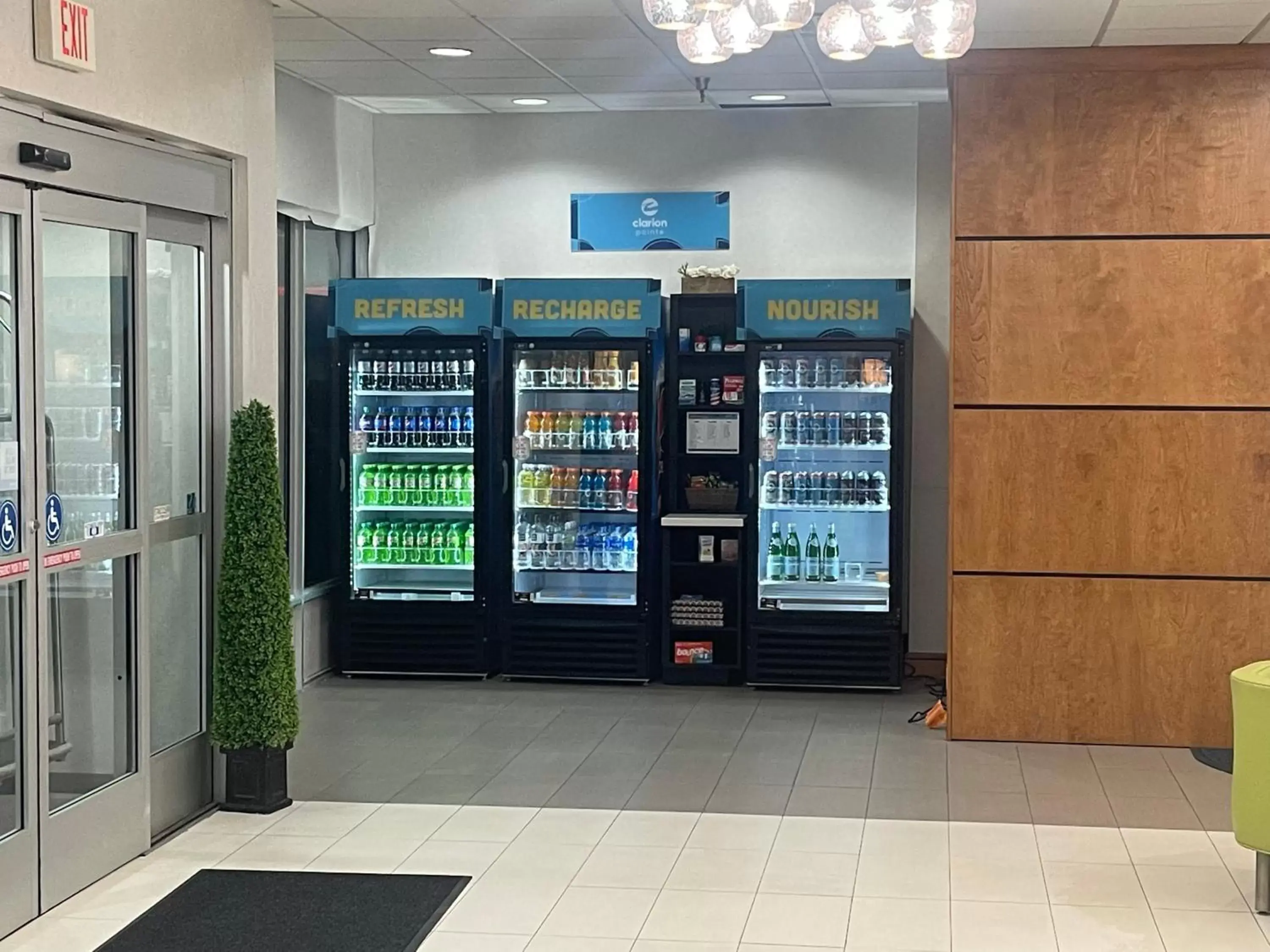 vending machine, Supermarket/Shops in Clarion Pointe Hopkinsville near The Bruce Convention Center