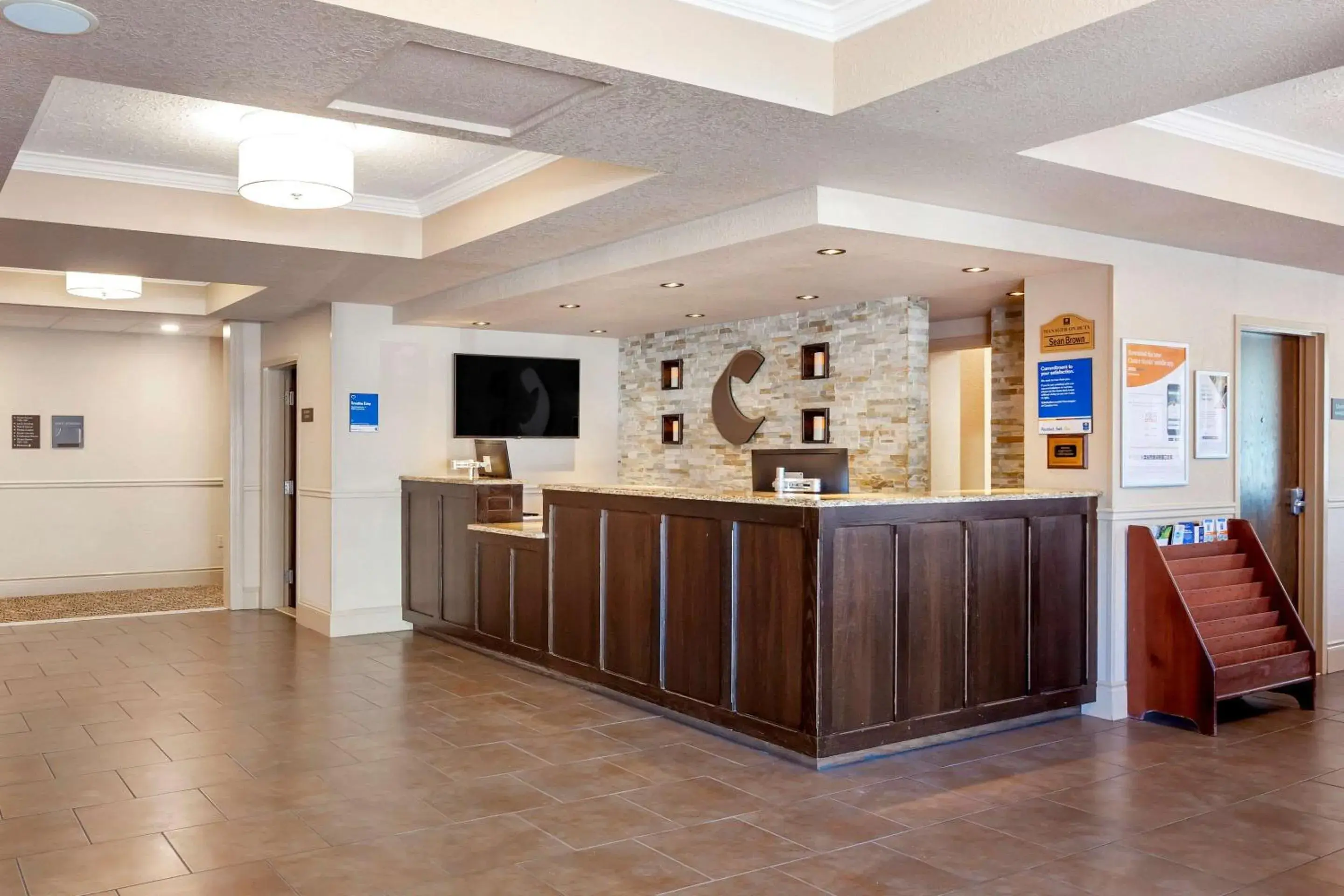 Lobby or reception in Comfort Inn & Suites Thousand Islands Harbour District