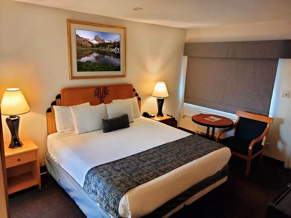 Bed in Metropolitan Inn Downtown Salt Lake City