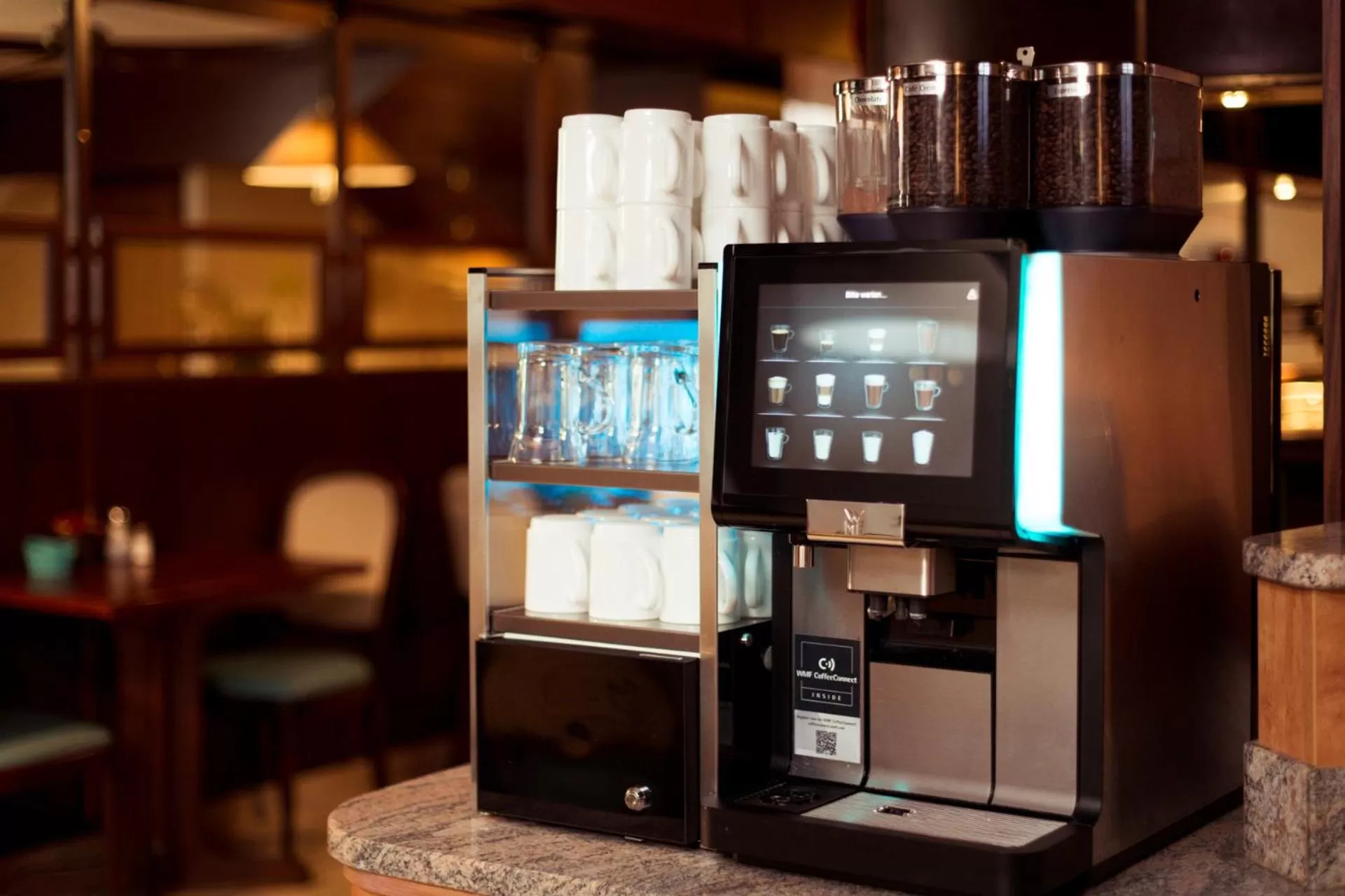 Buffet breakfast in Aparthotel Astro - Nichtraucherhotel