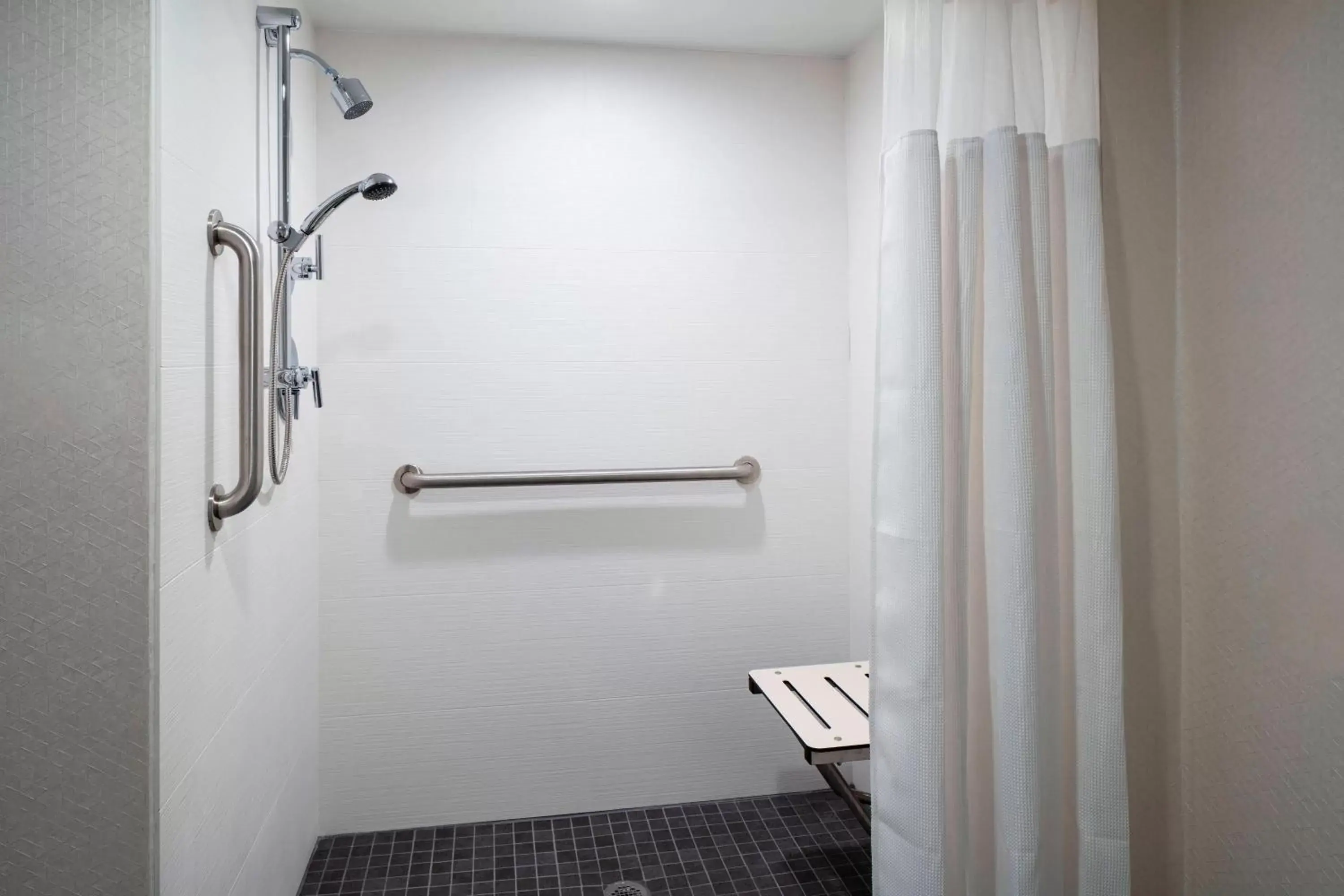 Bathroom in Fairfield Inn & Suites by Marriott Providence Airport Warwick
