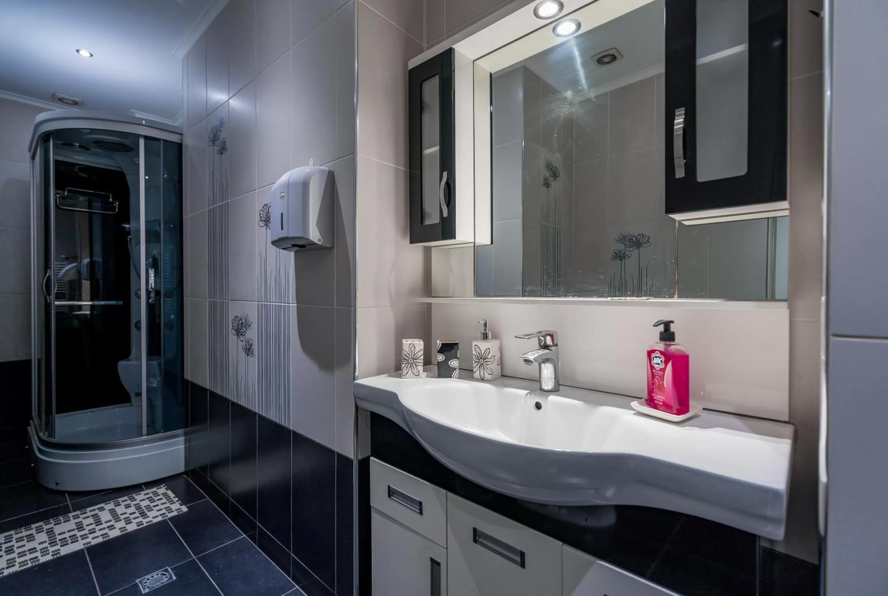 Bathroom in Tamarisi Old Tbilisi