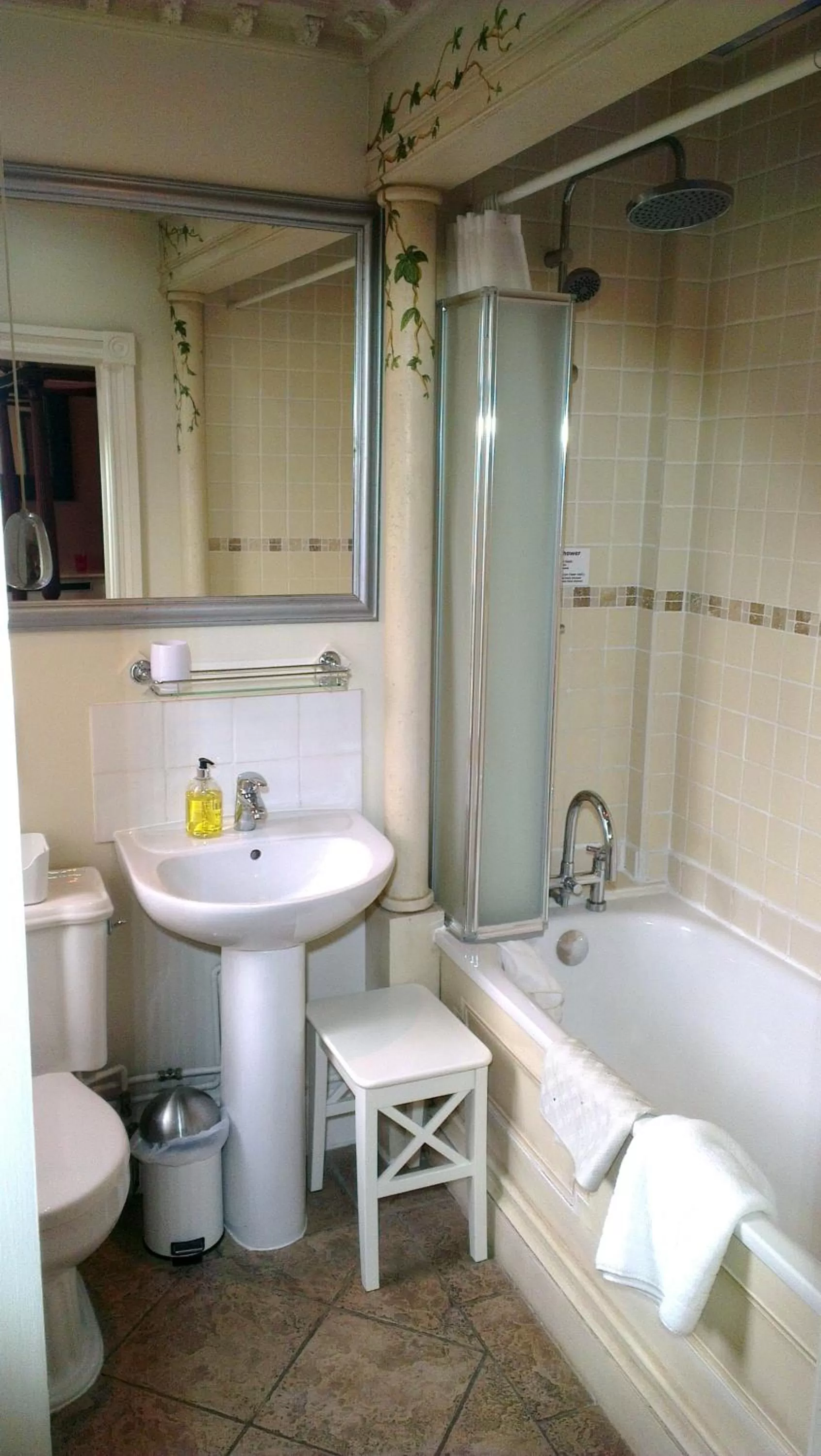 Bathroom in The Bath House Boutique B&B - IN-ROOM Breakfast - FREE parking