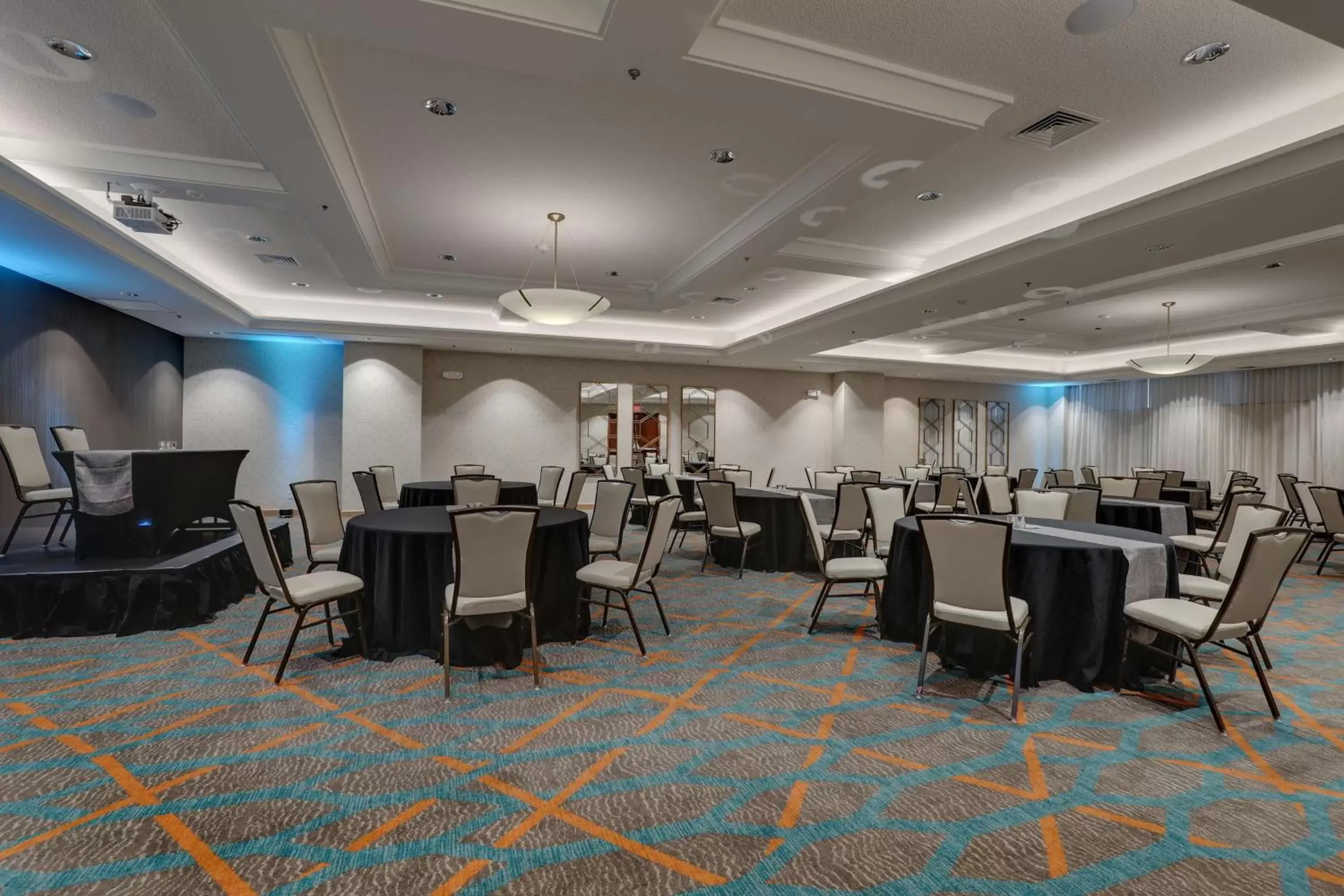 Meeting/conference room, Restaurant/Places to Eat in Drury Plaza Hotel Nashville Downtown