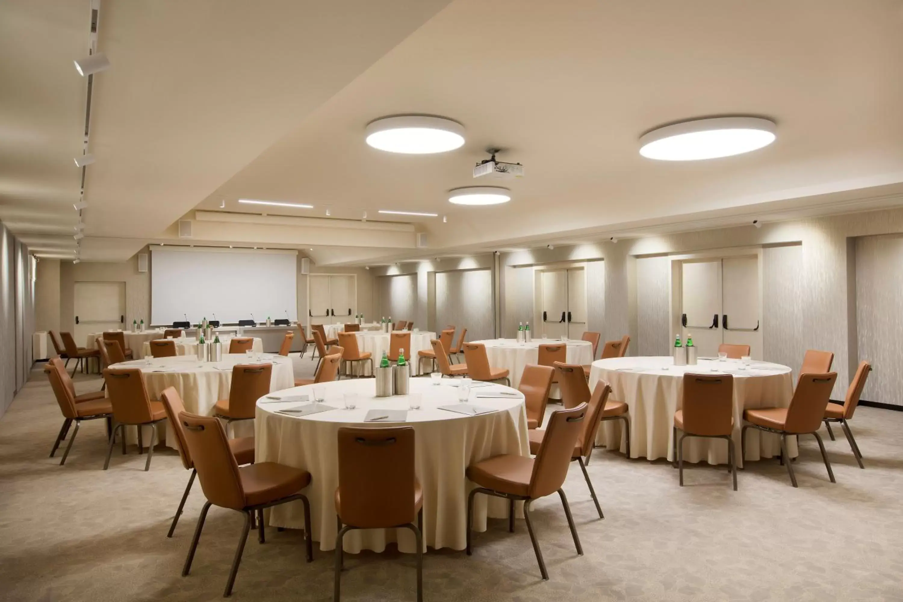 Meeting/conference room, Restaurant/Places to Eat in Starhotels Ritz