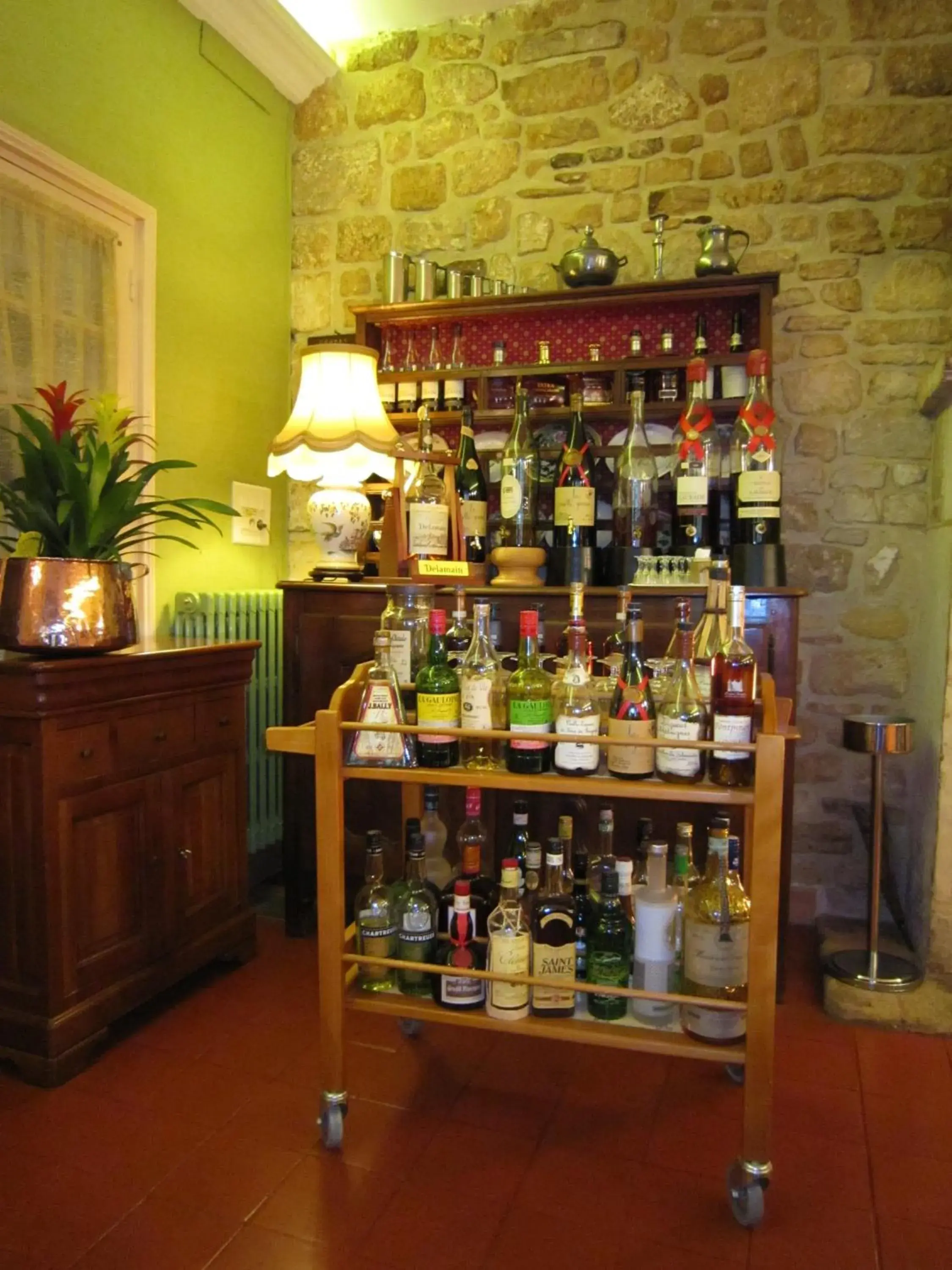 Food and drinks, Lounge/Bar in Hostellerie de la Bouriane
