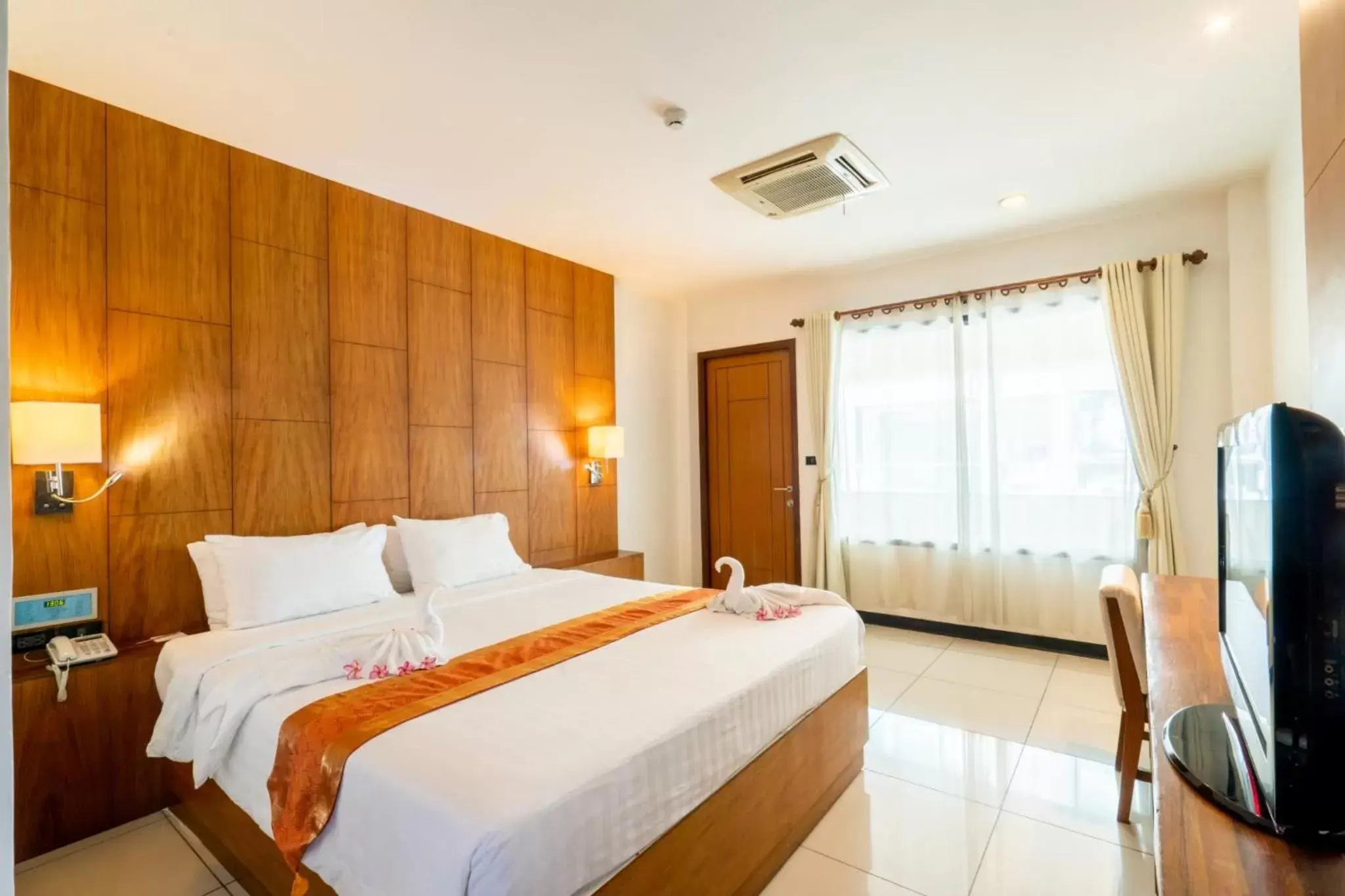 Bedroom, Bed in Baywalk Residence Pattaya